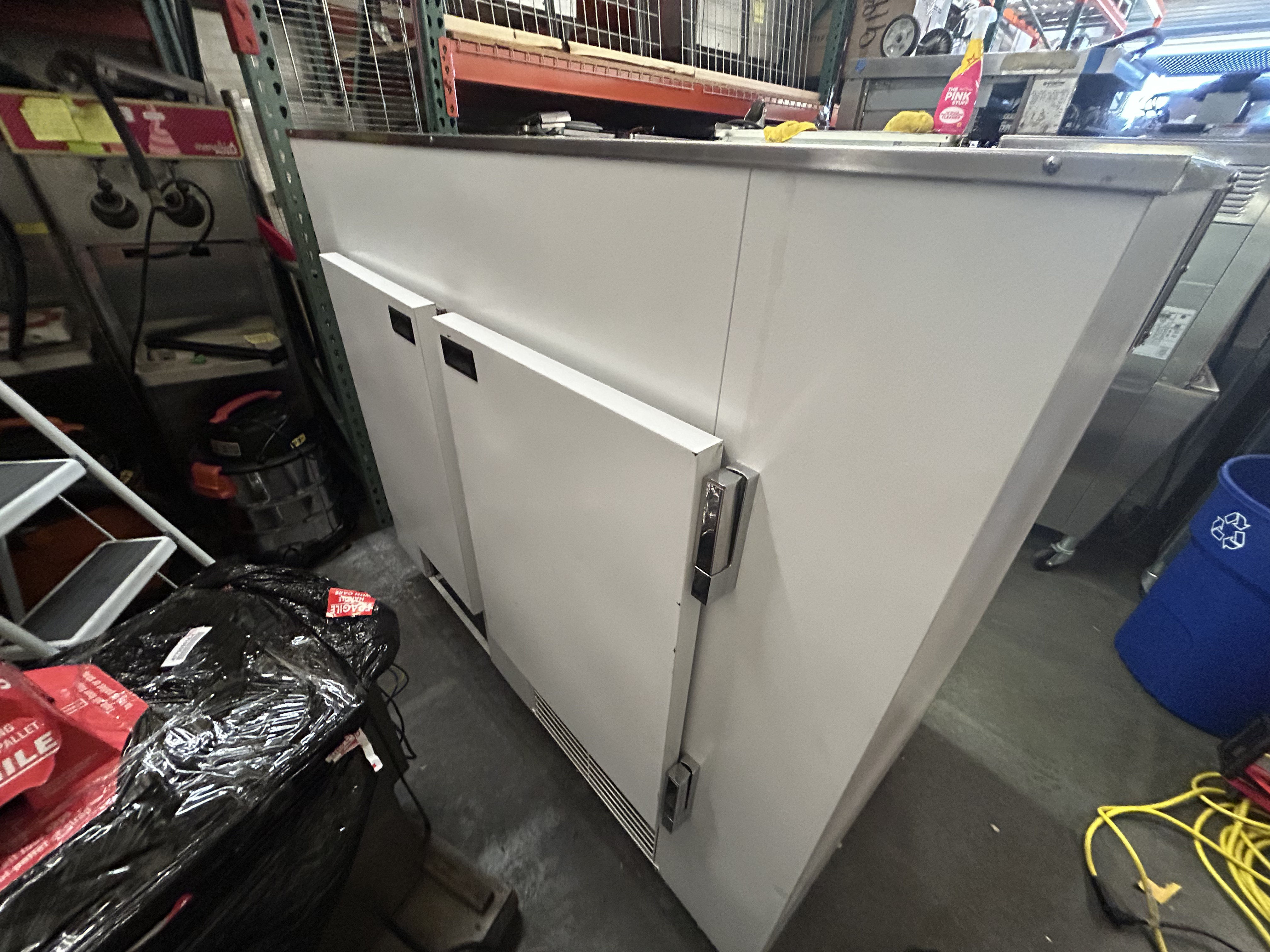 Used Master-Bilt FIP-50 Ice Cream Cake Display Freezer