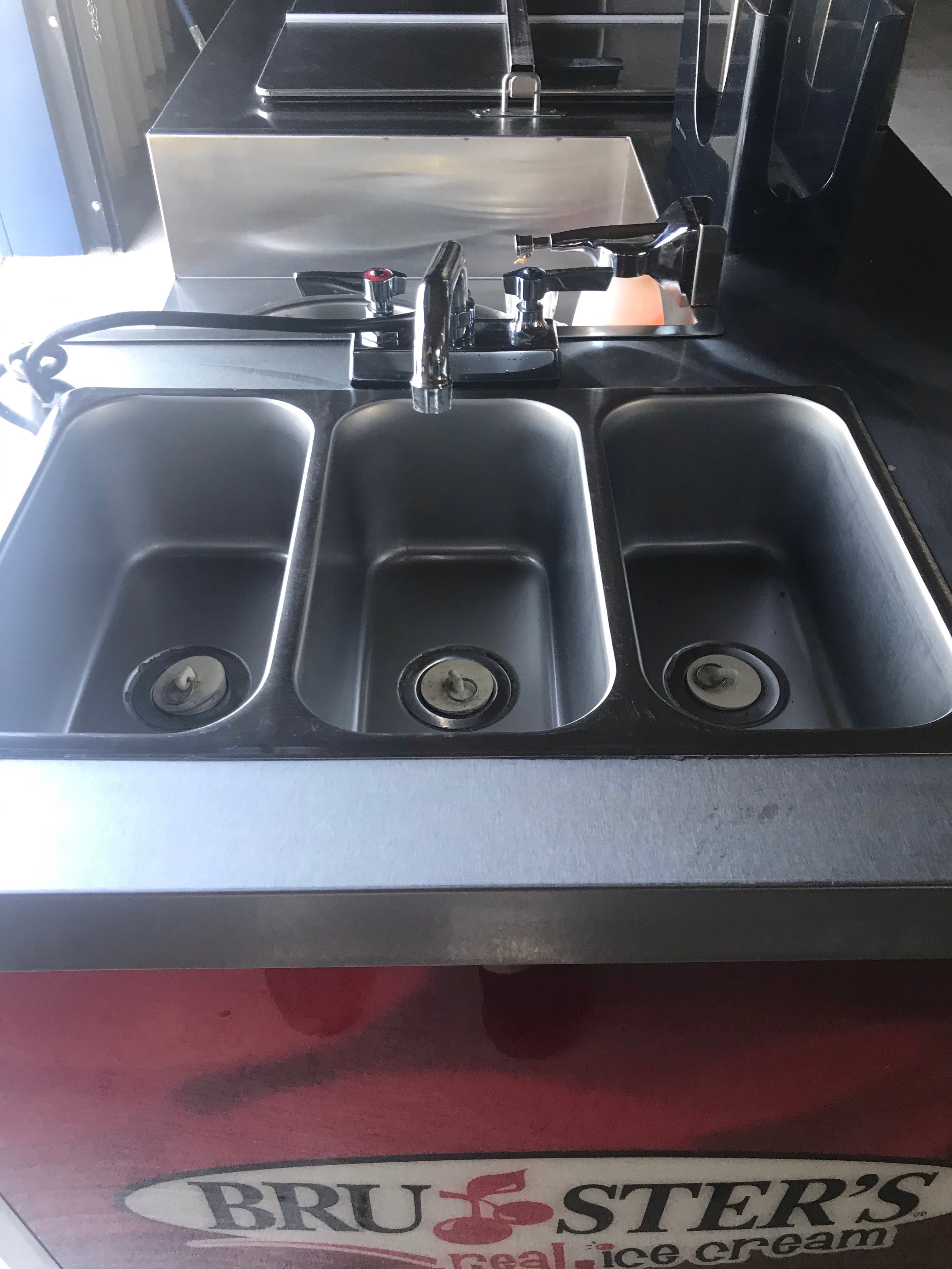 2017 Used Nelson BD6-CE-07 Cold Plate Push Cart with Sinks