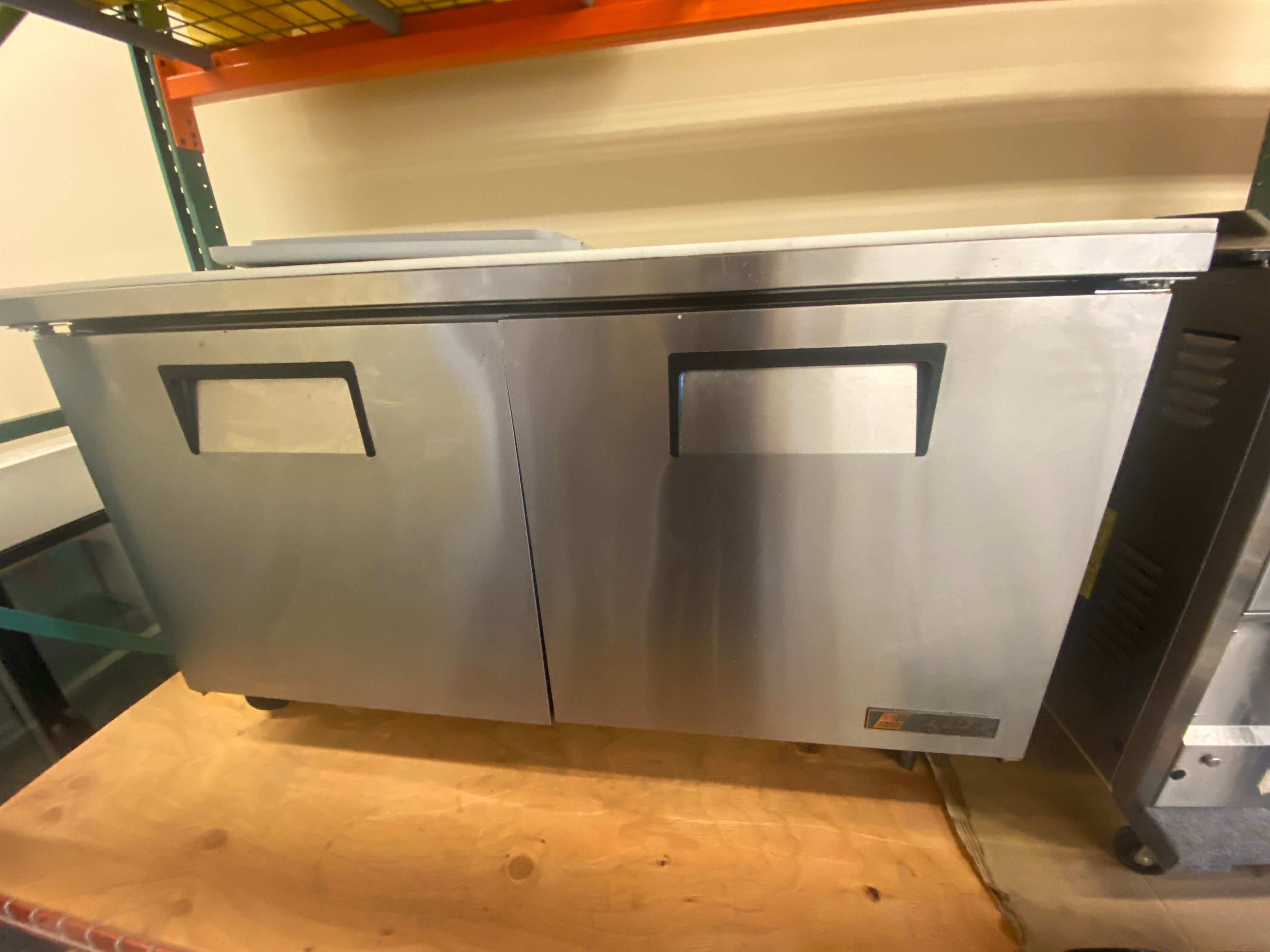 2016 TRUE Refrigerated Topping Bar Model TSSU-60-16