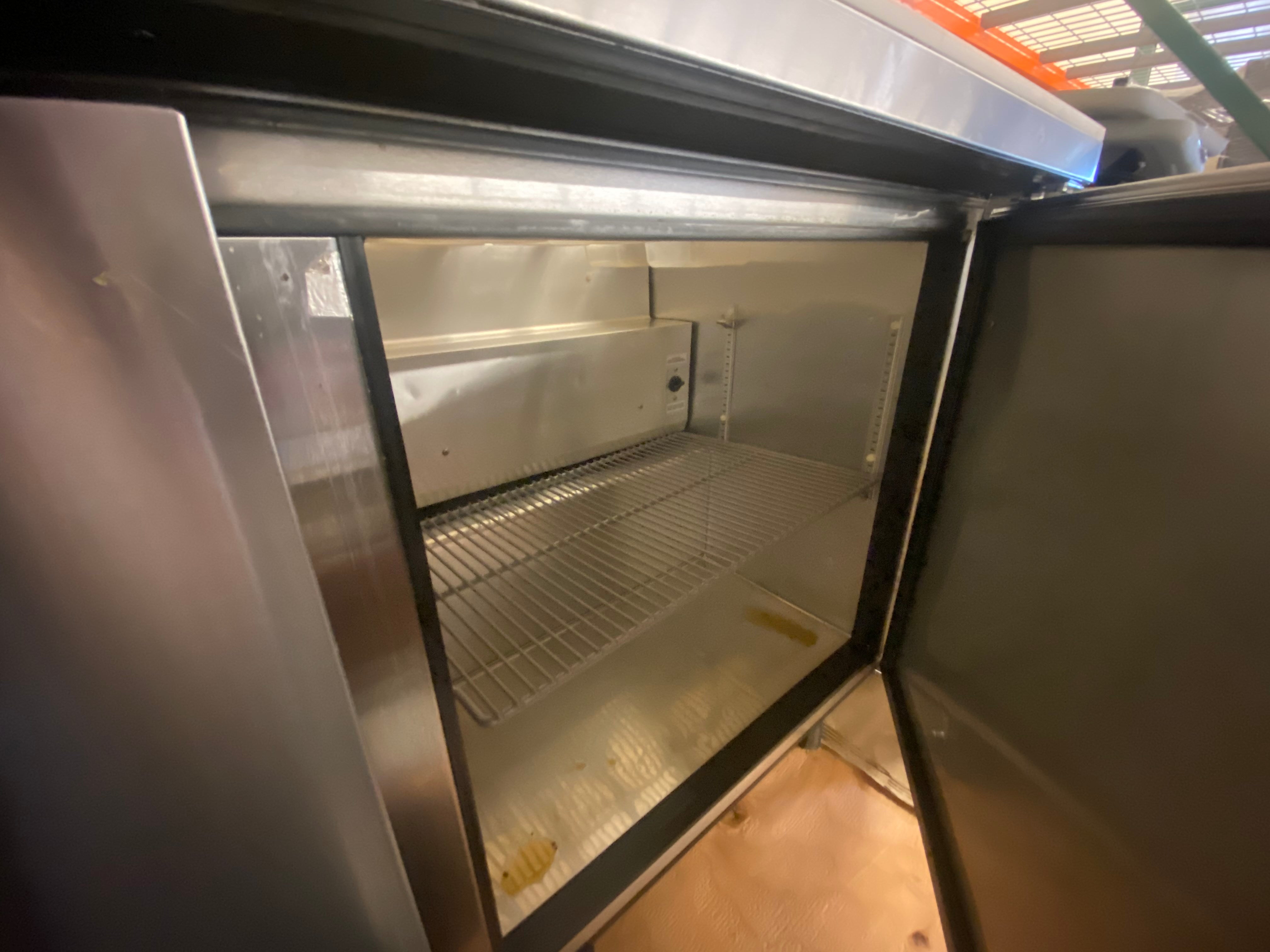 2016 TRUE Refrigerated Topping Bar Model TSSU-60-16