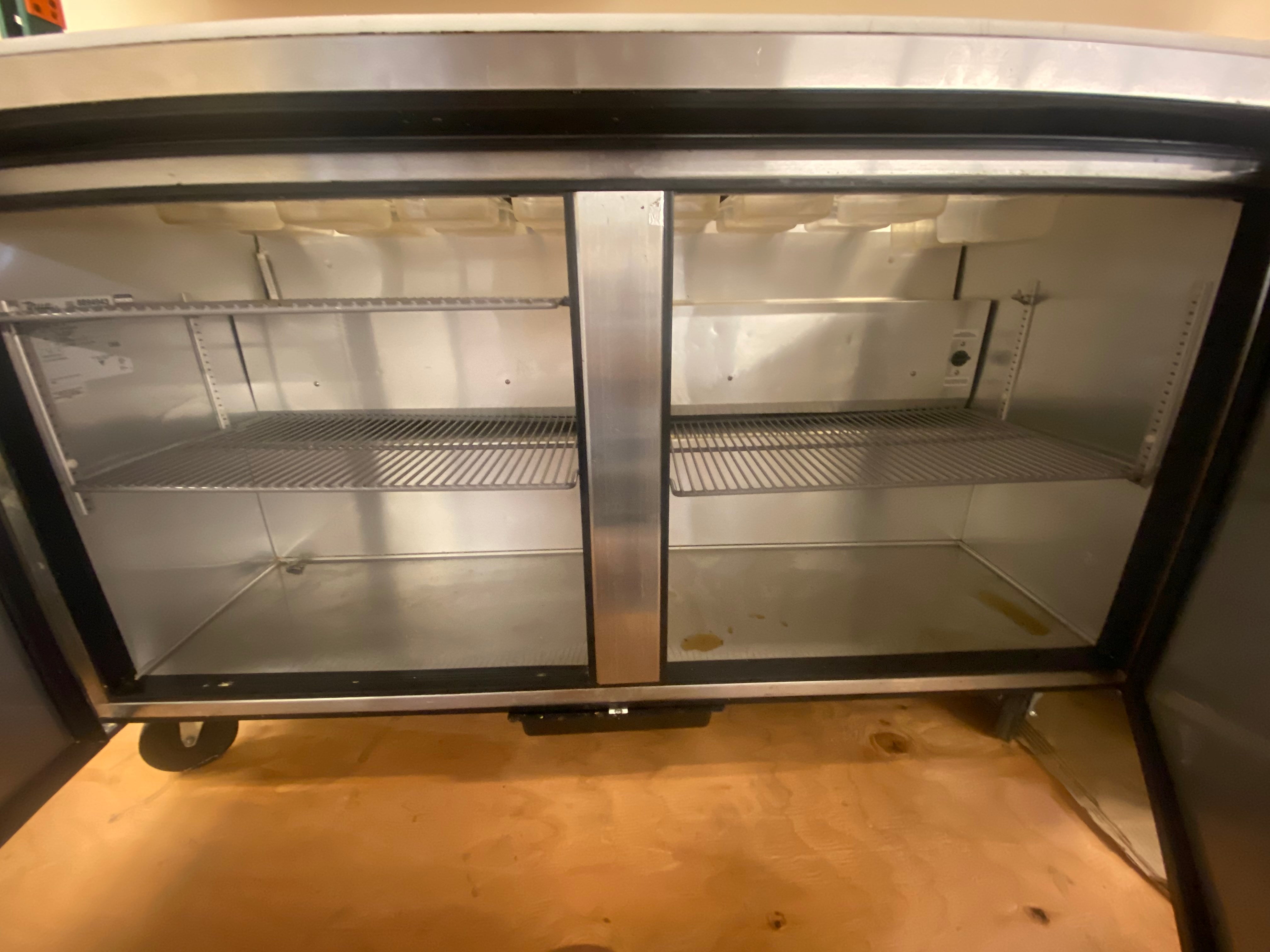 2016 TRUE Refrigerated Topping Bar Model TSSU-60-16