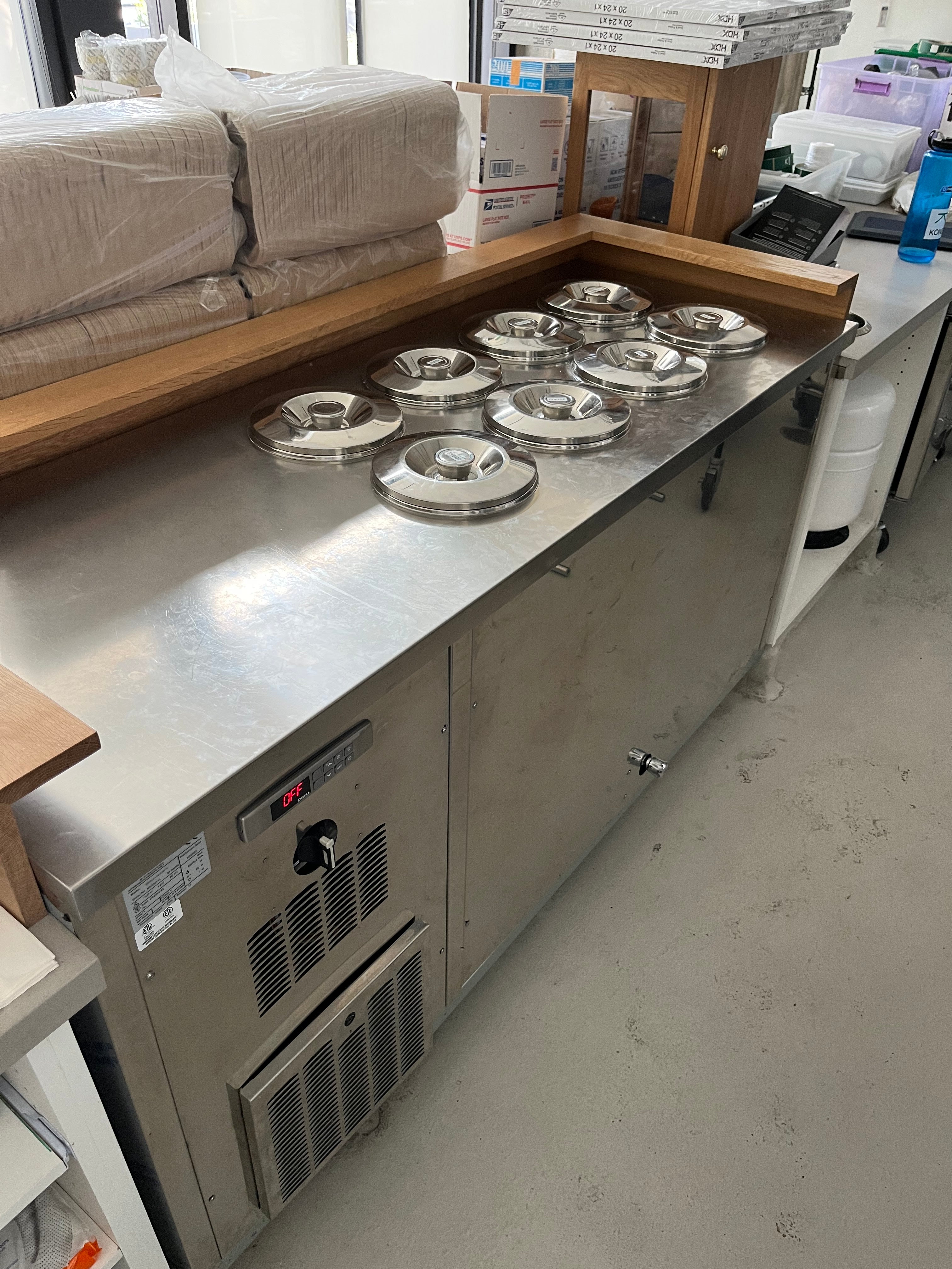 2022 8 flavor Pozzetti Gelato Dip Case