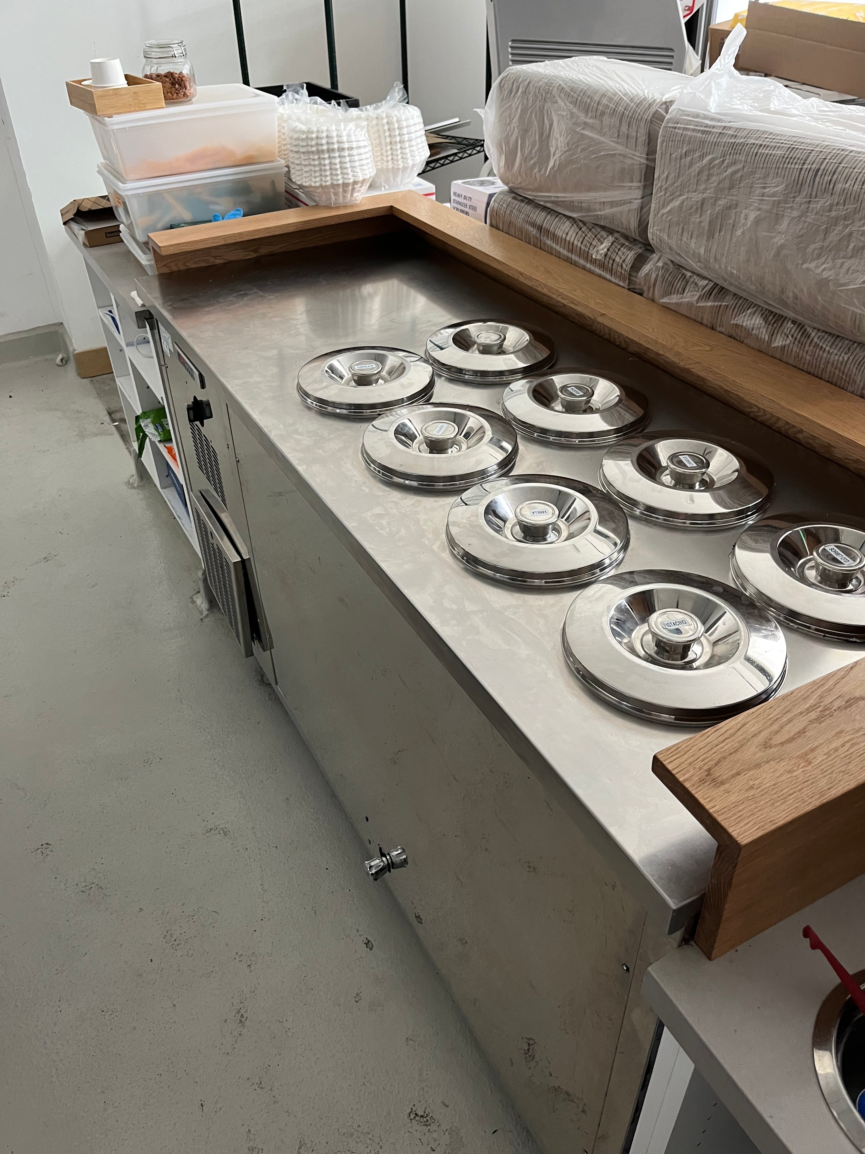 2022 8 flavor Pozzetti Gelato Dip Case