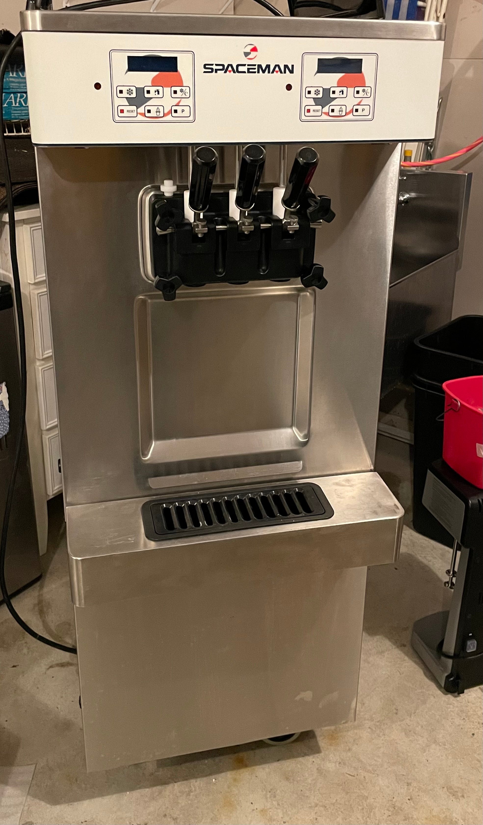 2021 Spaceman 6250AC Spaceman