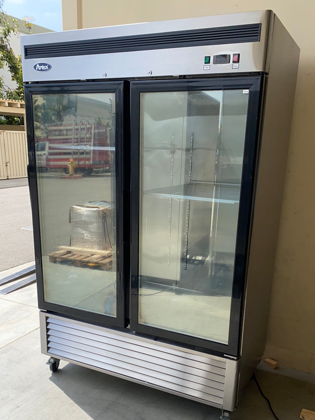 2015 Glass Front 2 Door Freezer MCF87