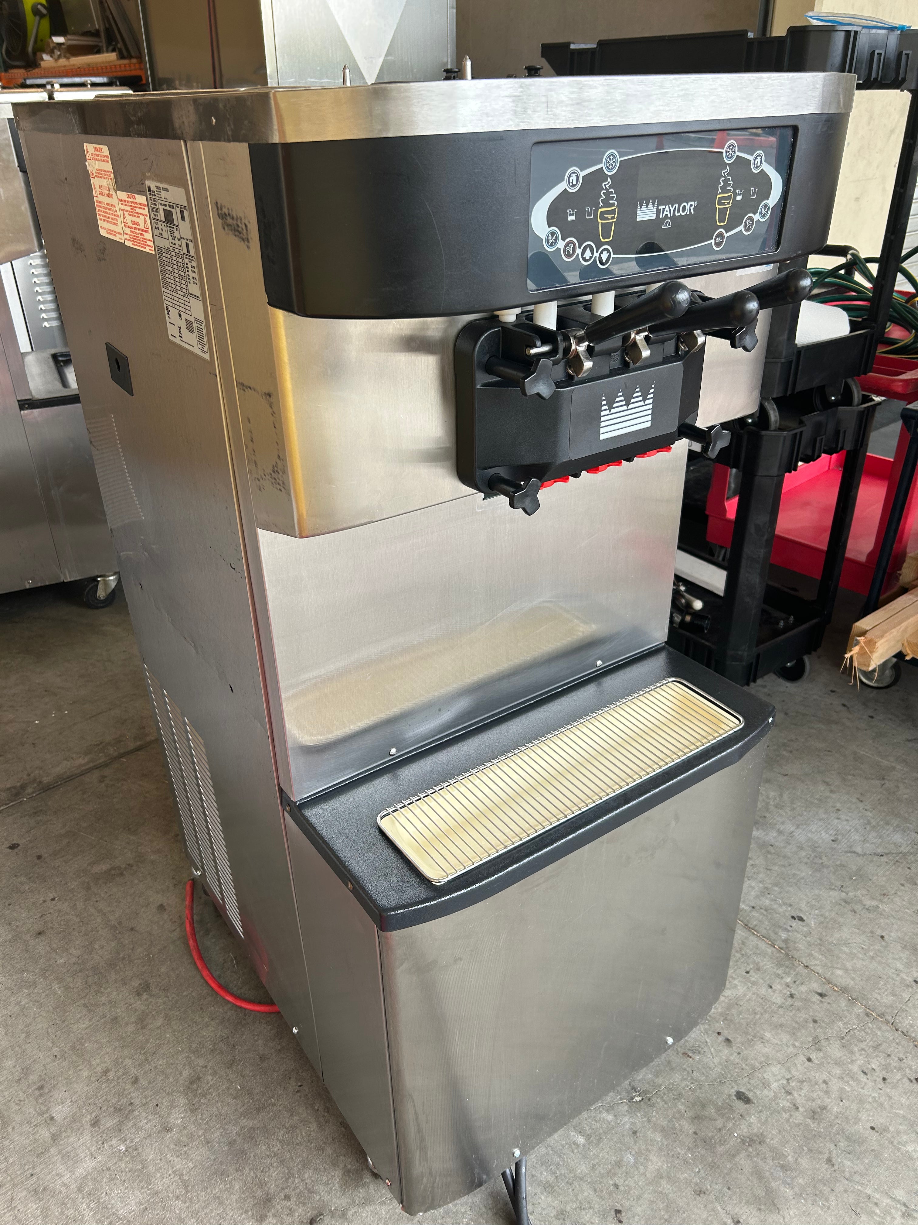 2009 Taylor c713 1ph Water w/ Warranty