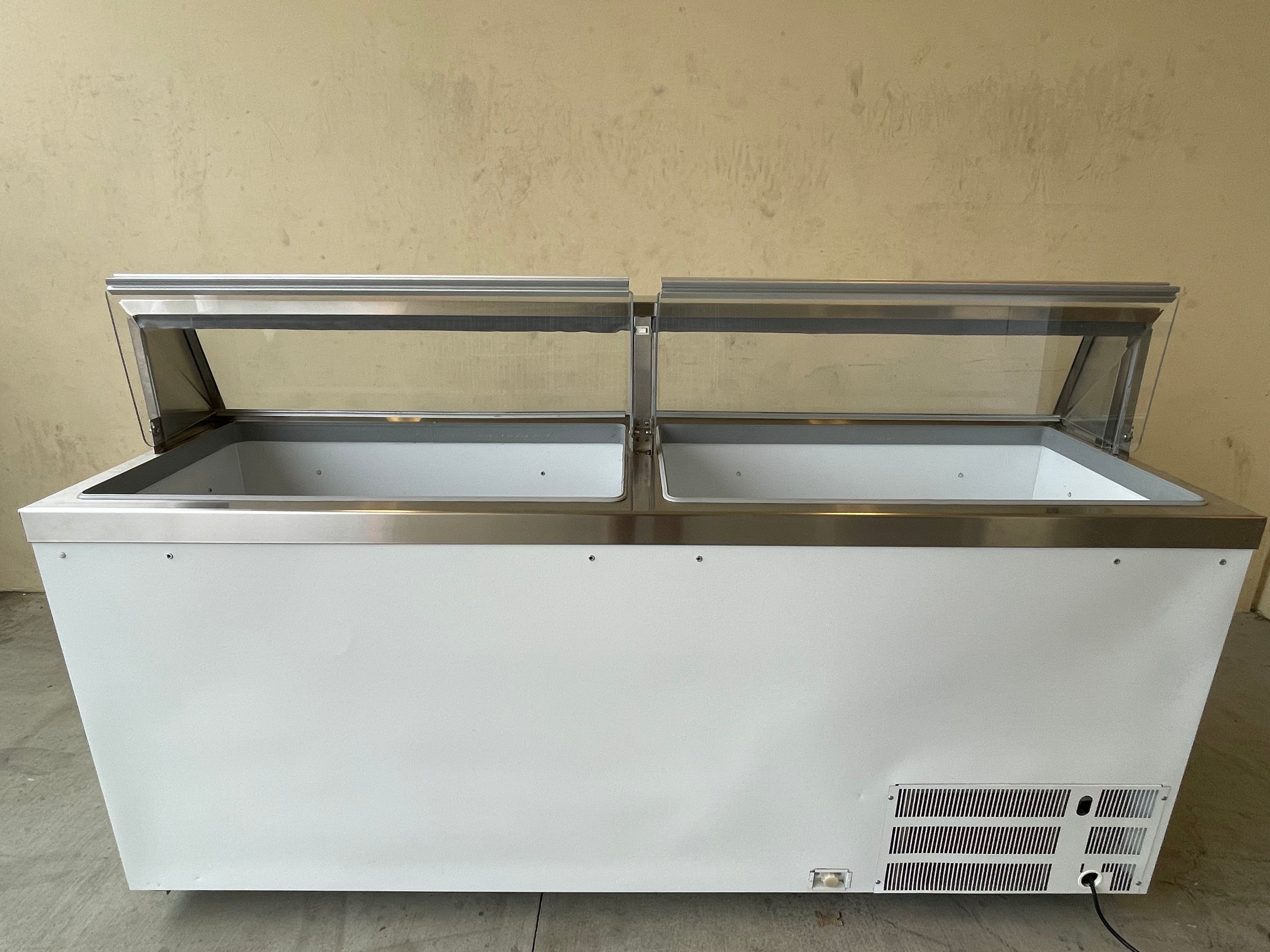 2015 Masterbilt 16 Flavor Dip Case Model DD-88