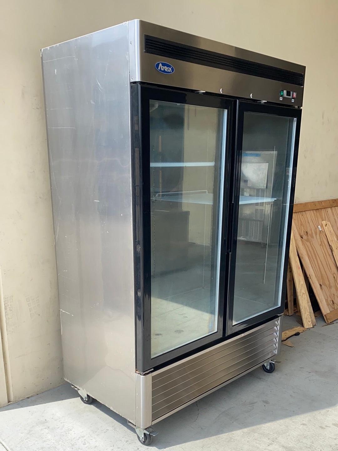 2015 Glass Front 2 Door Freezer MCF87