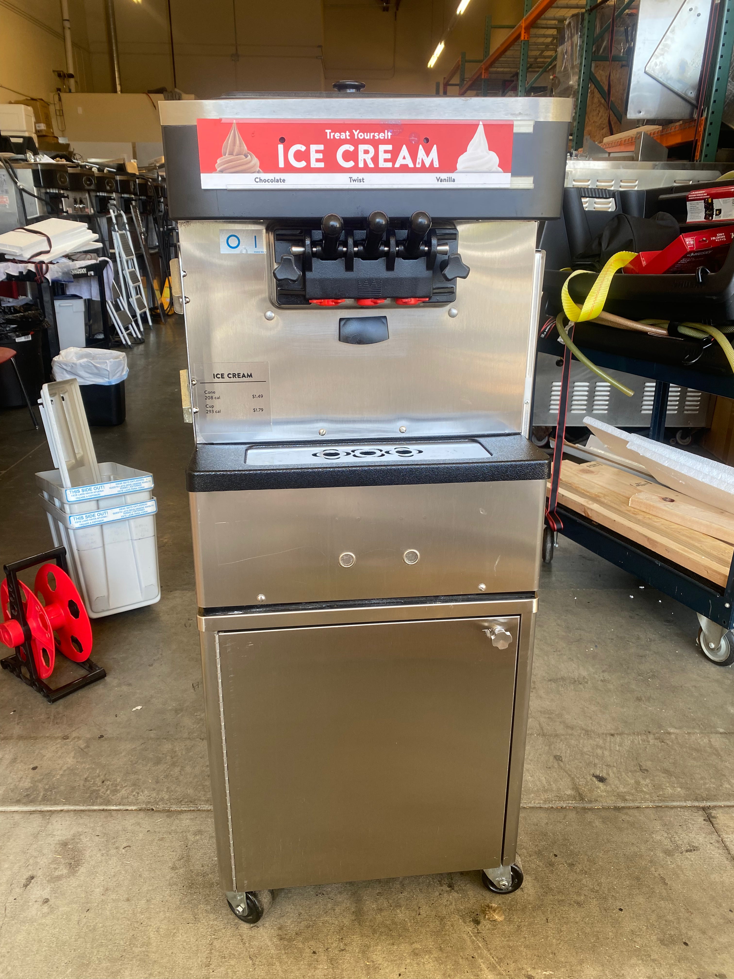 2018 Taylor C161 1ph air cooled excellent condition w/ Warranty - counter top or floor model