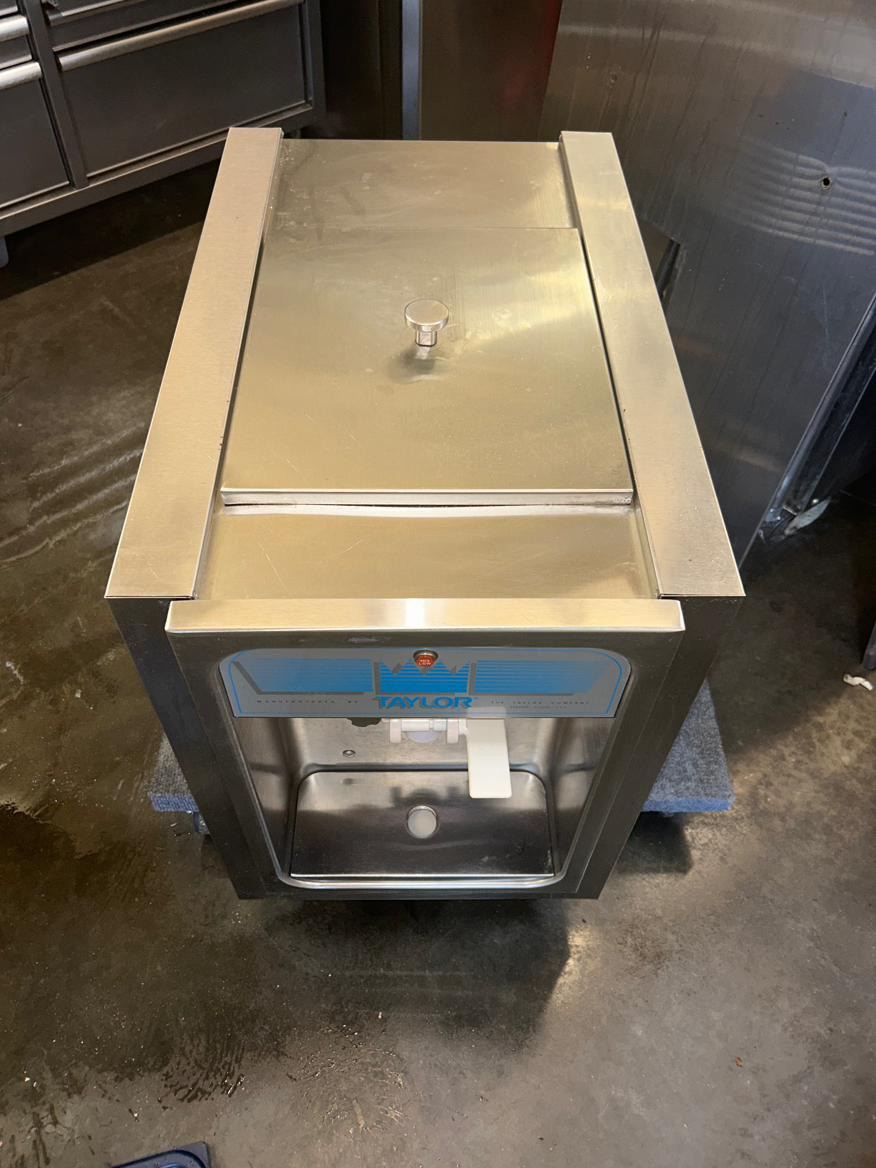 2013 Refurbished Taylor 152-12 Countertop 1ph Air 115v