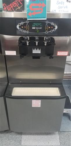 Refurbished Taylor C712 3ph Air 2008 Soft Serve Machine- Frozen Yogurt & Soft Serve Machines -TurnKeyParlor.com