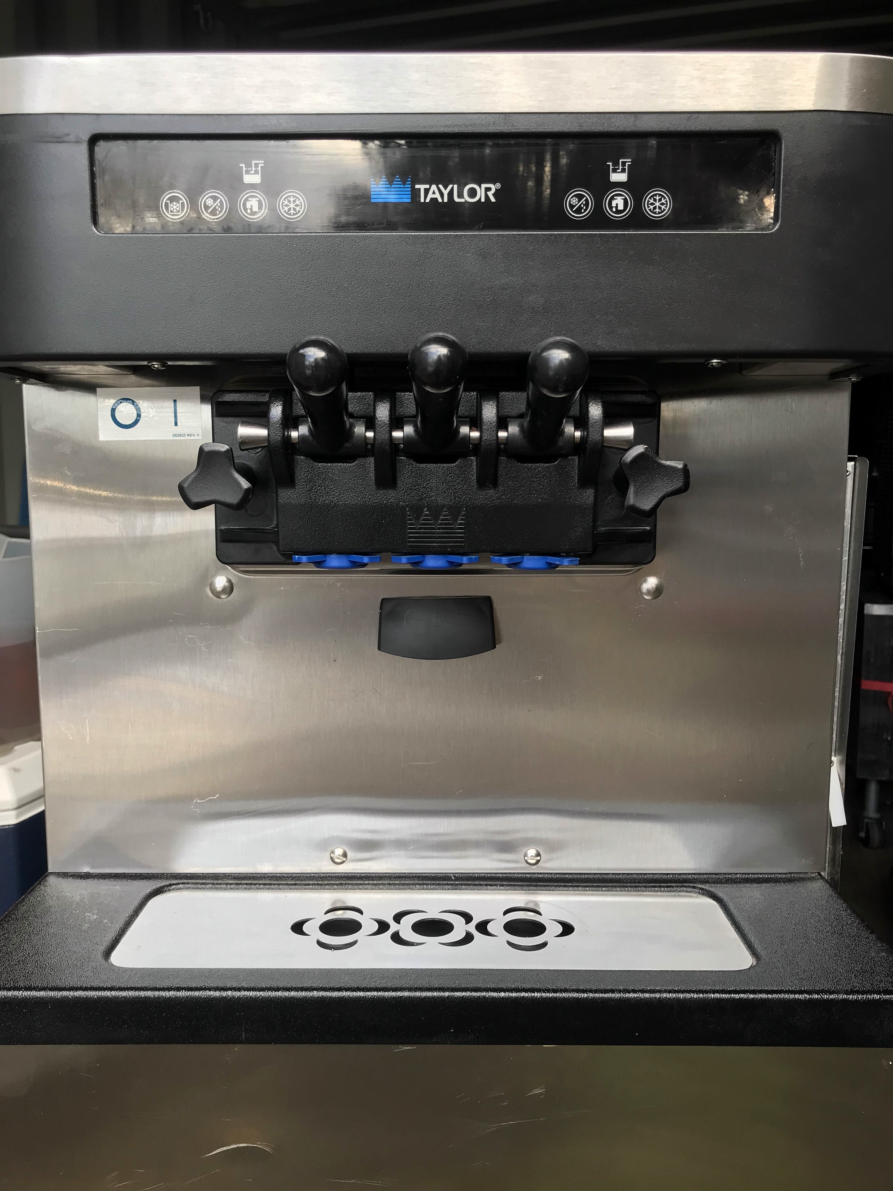 Scratch and Dent 2017 Taylor 161 Countertop Soft Serve Machine- Frozen Yogurt & Soft Serve Machines -TurnKeyParlor.com