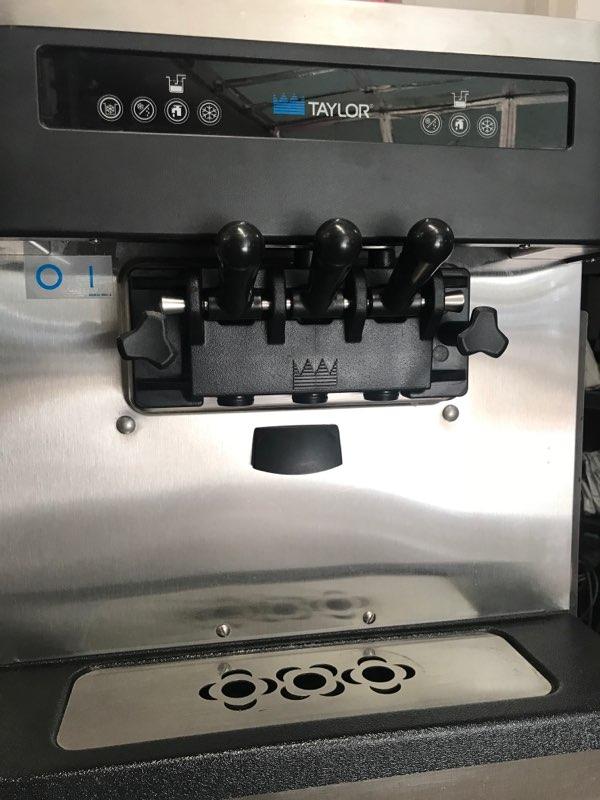 Taylor 161 Countertop 1 phase air cooled made in 2017