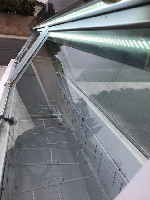 USED Global 16 Flavor Dip Cabinet made in 2015