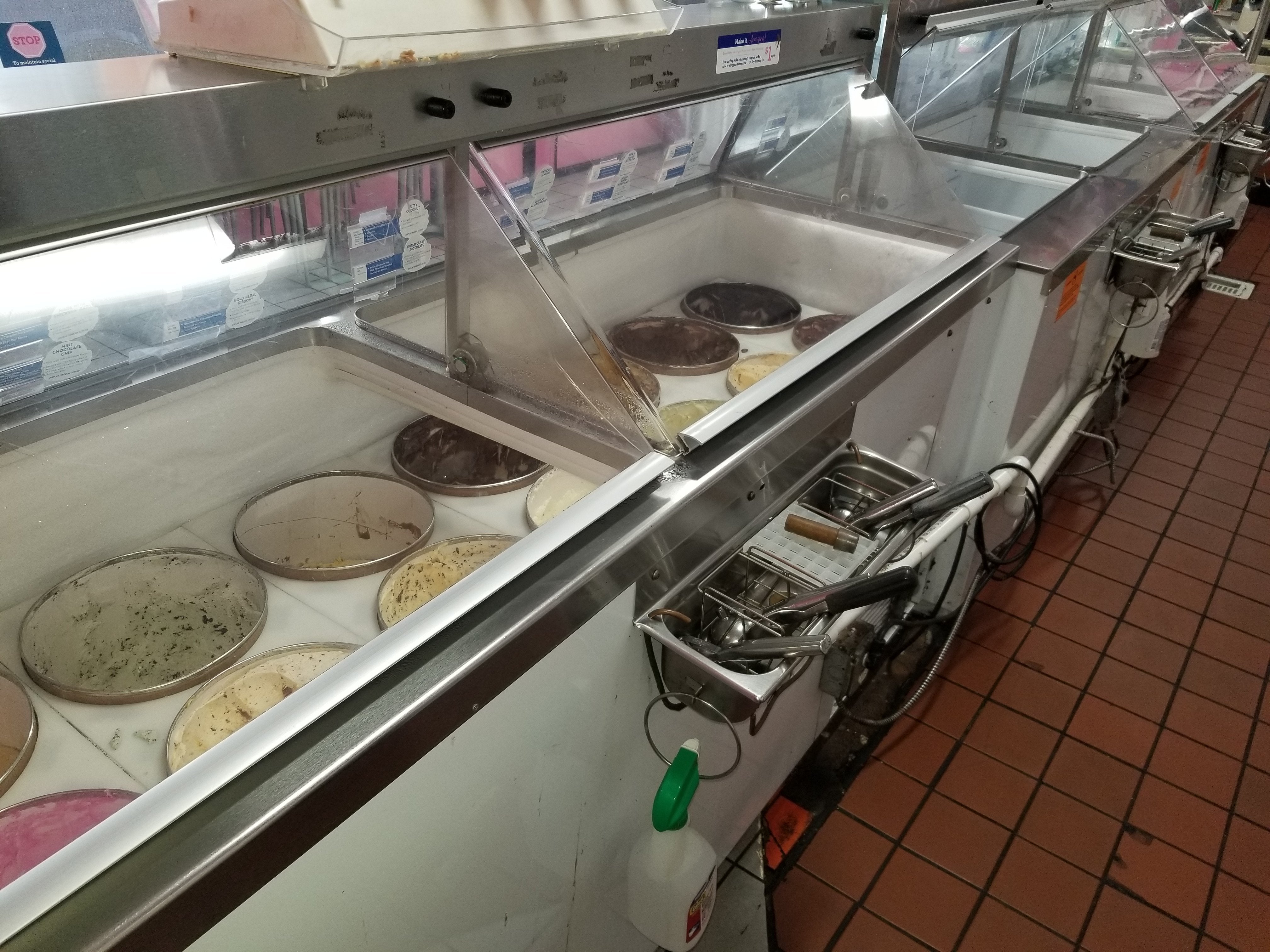 USED Global KDC67 12 tubs Dip Cabinet