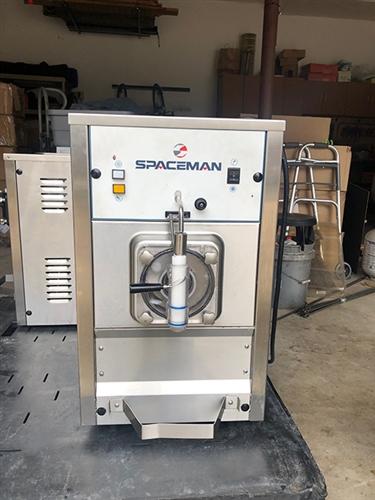 USED Spaceman 6490 Beverage Machine 2016