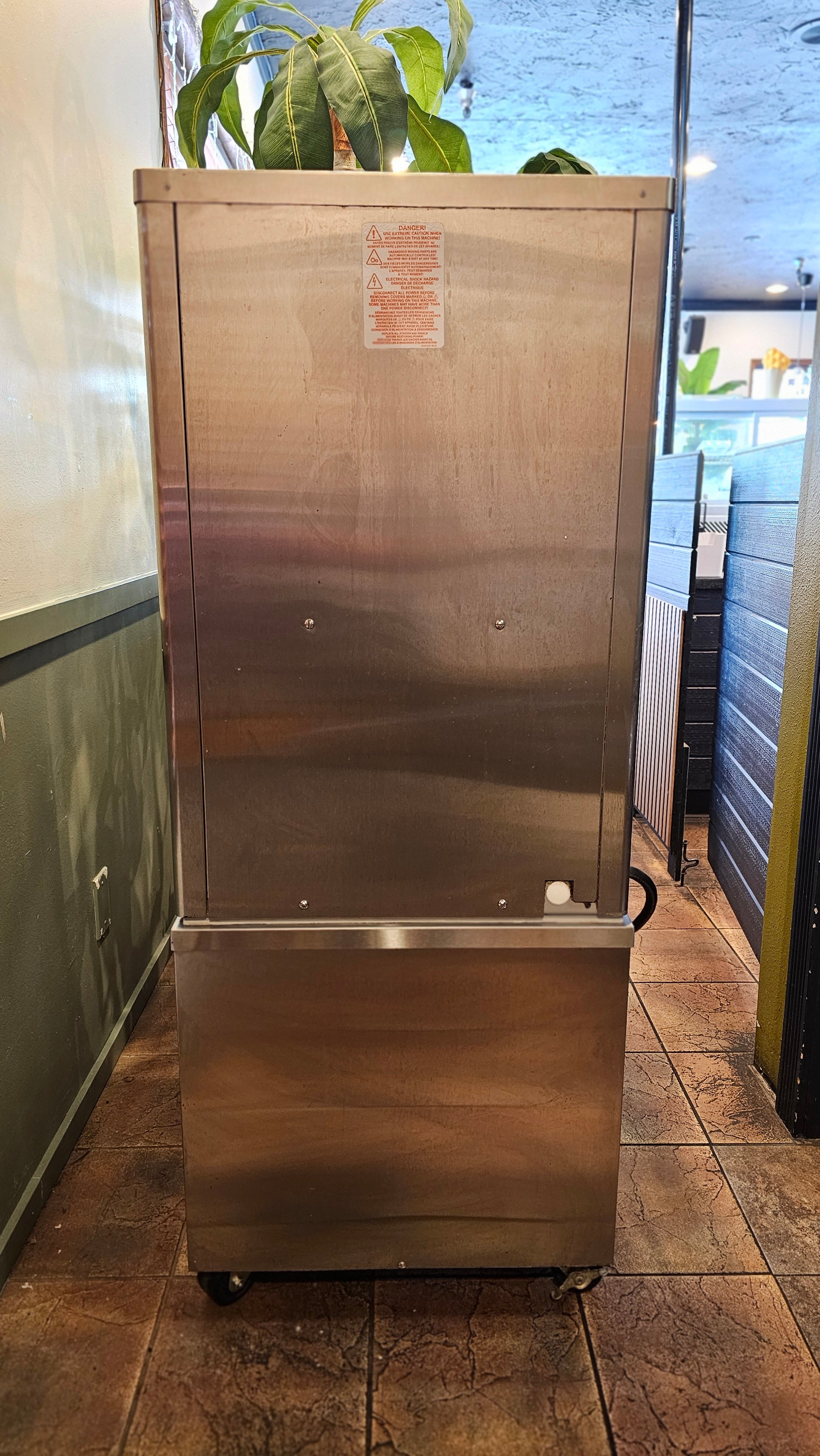 2019 Taylor C723 with stand 1ph air