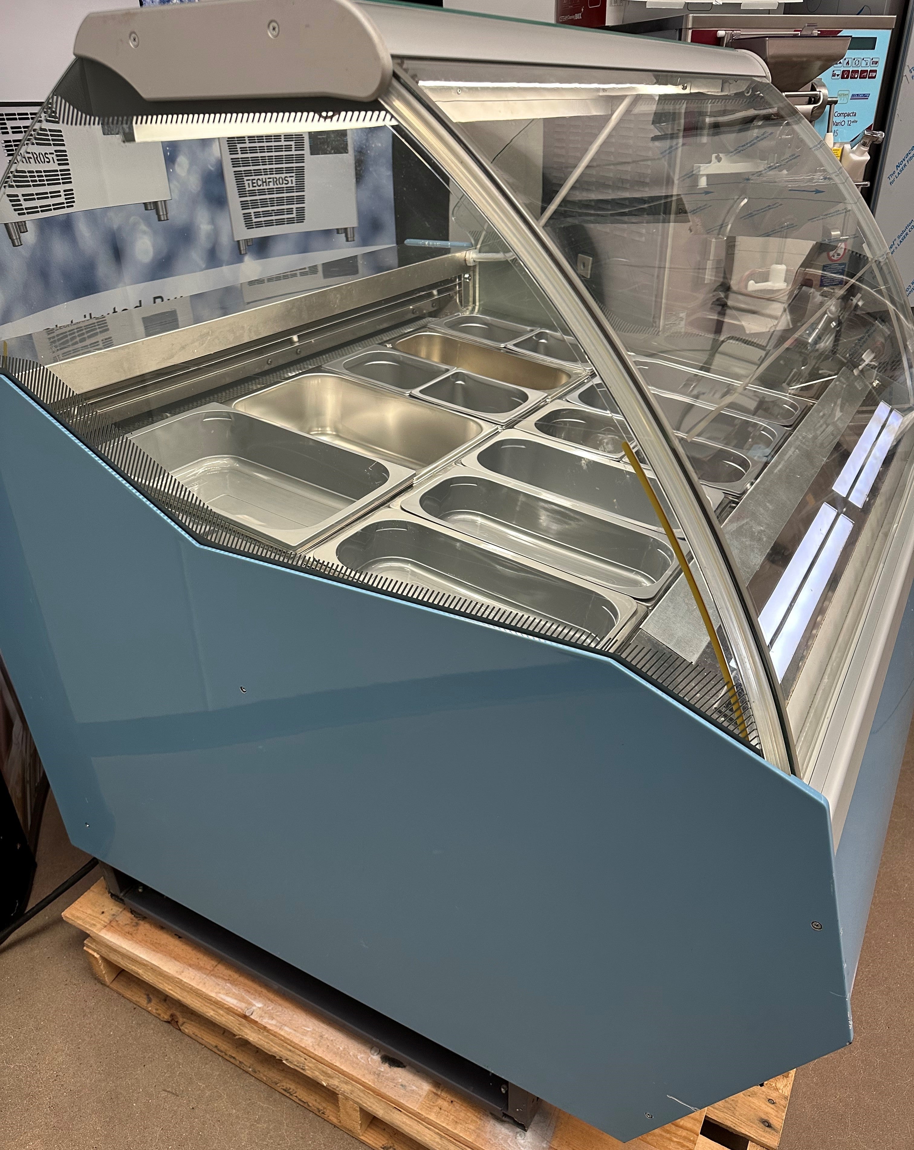 2018 Amika 1100 Gelato Case