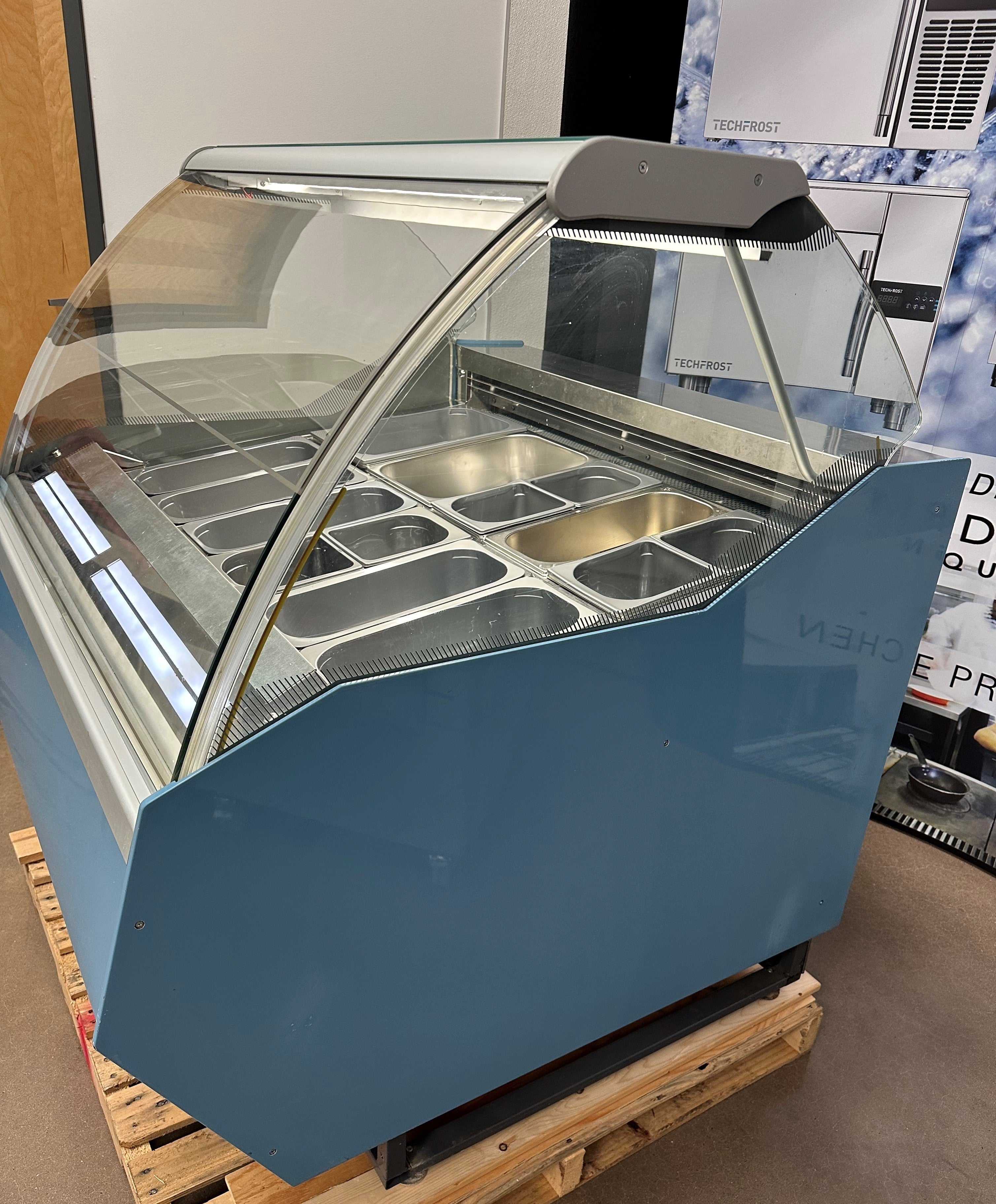 2018 Amika 1100 Gelato Case