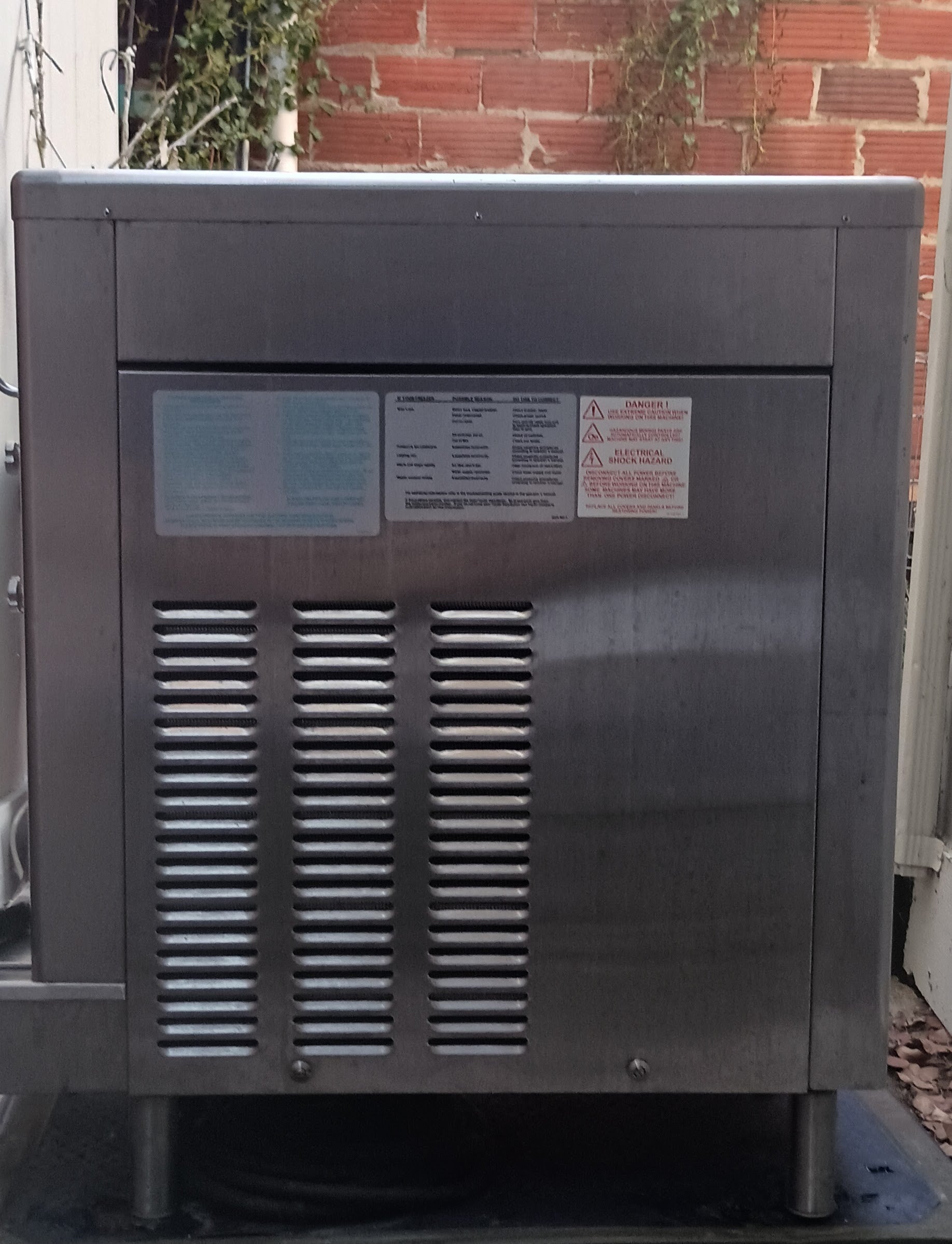 2012 Taylor 702-27 – Air Cooled – 1-Phase (220V) – SN: M2105981