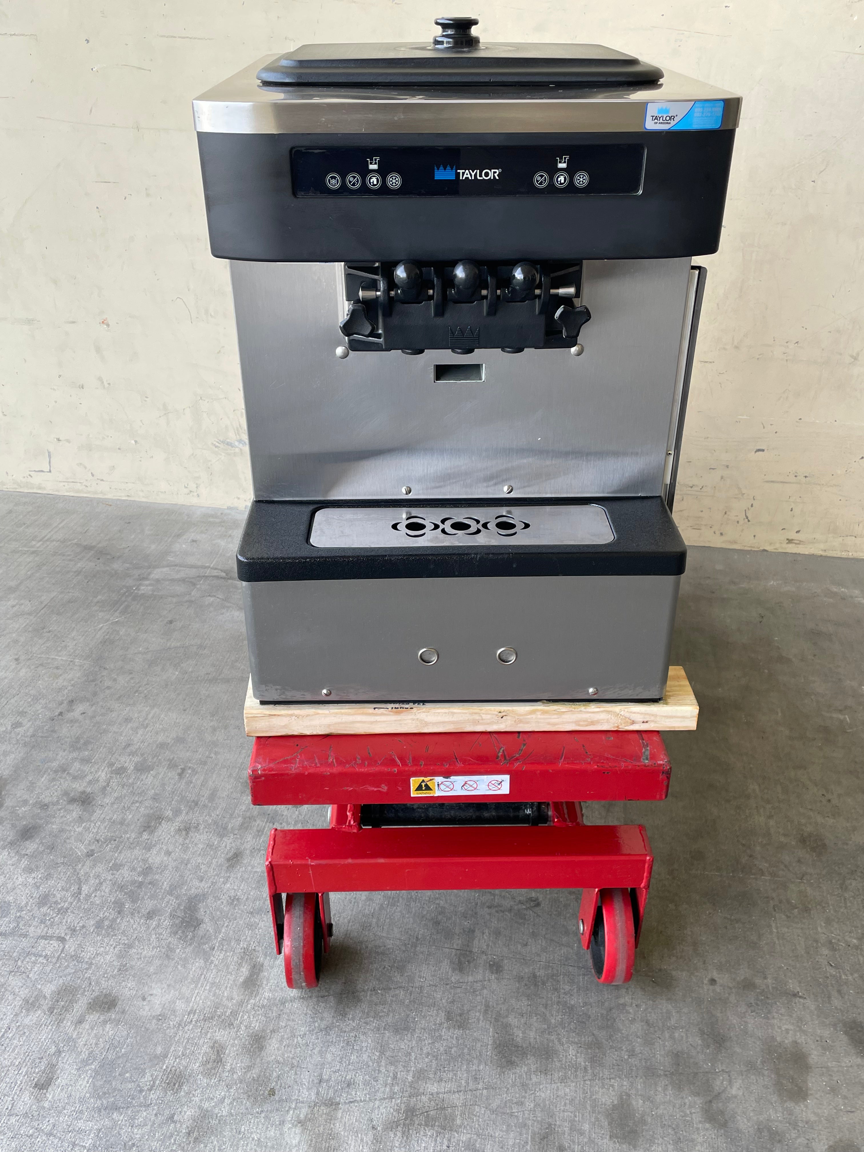 2018 Taylor C161-27 1ph air refurbished table top soft serve machine