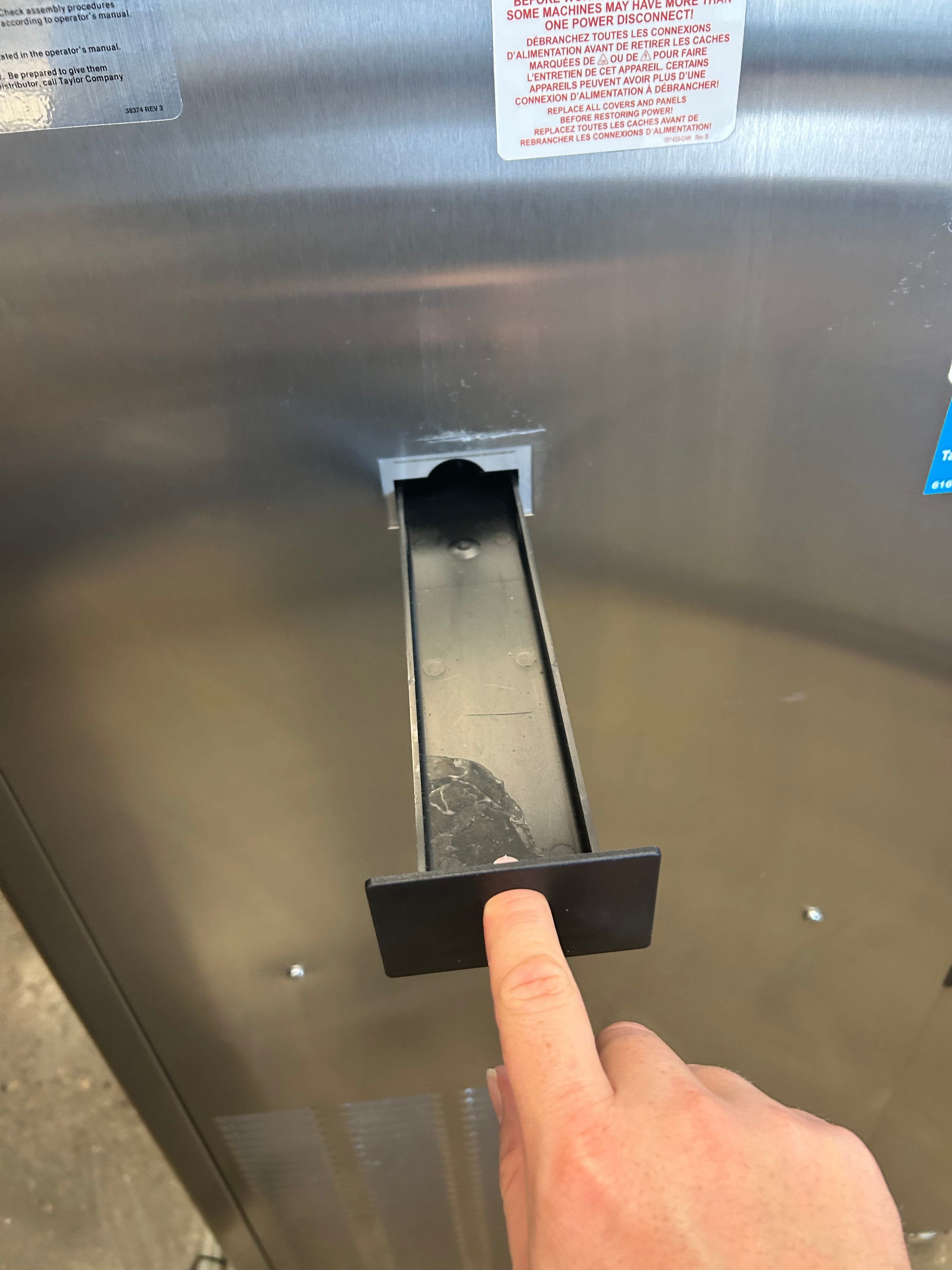 2023 like new Taylor C712-27 1ph water cooled with air pumps