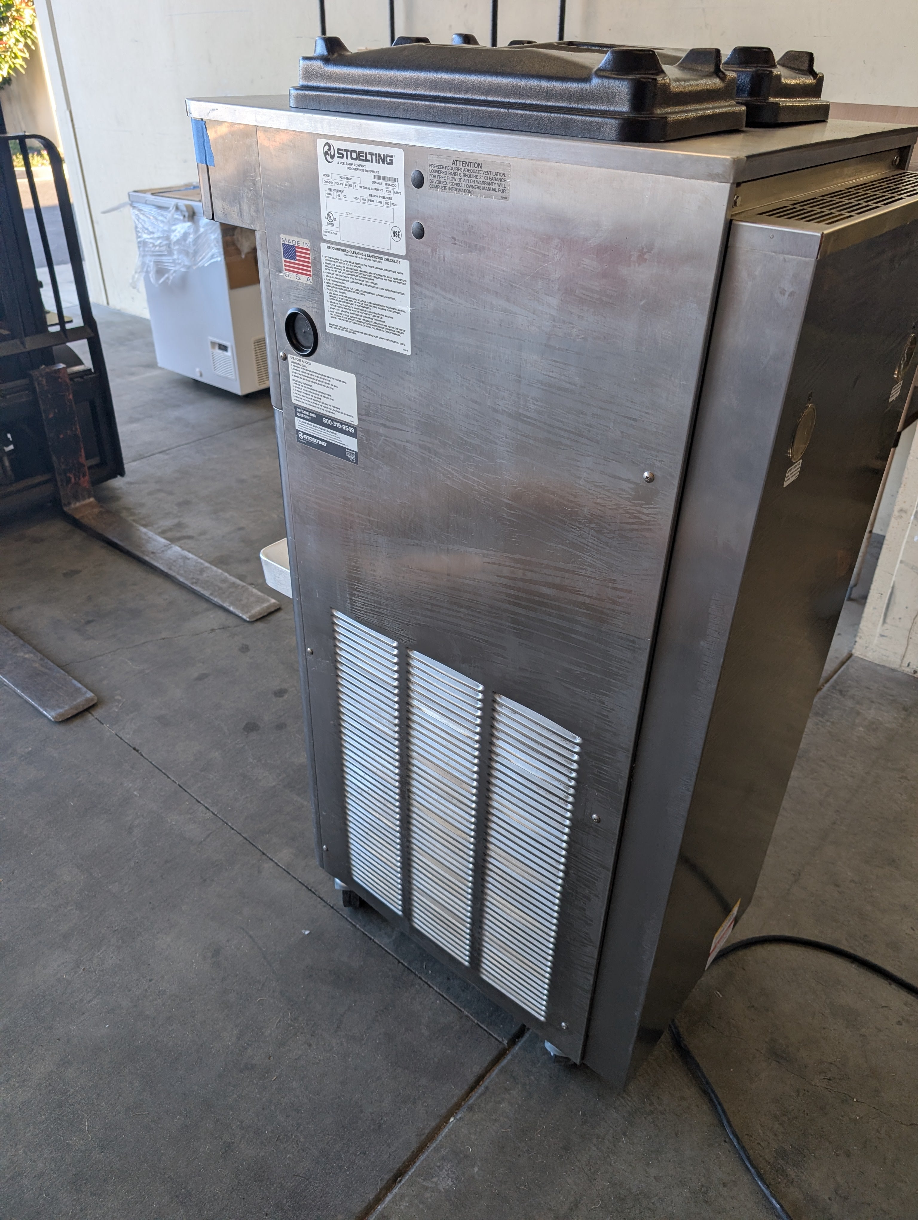 2018 Stoelting F231-3812P  1ph air refurbished