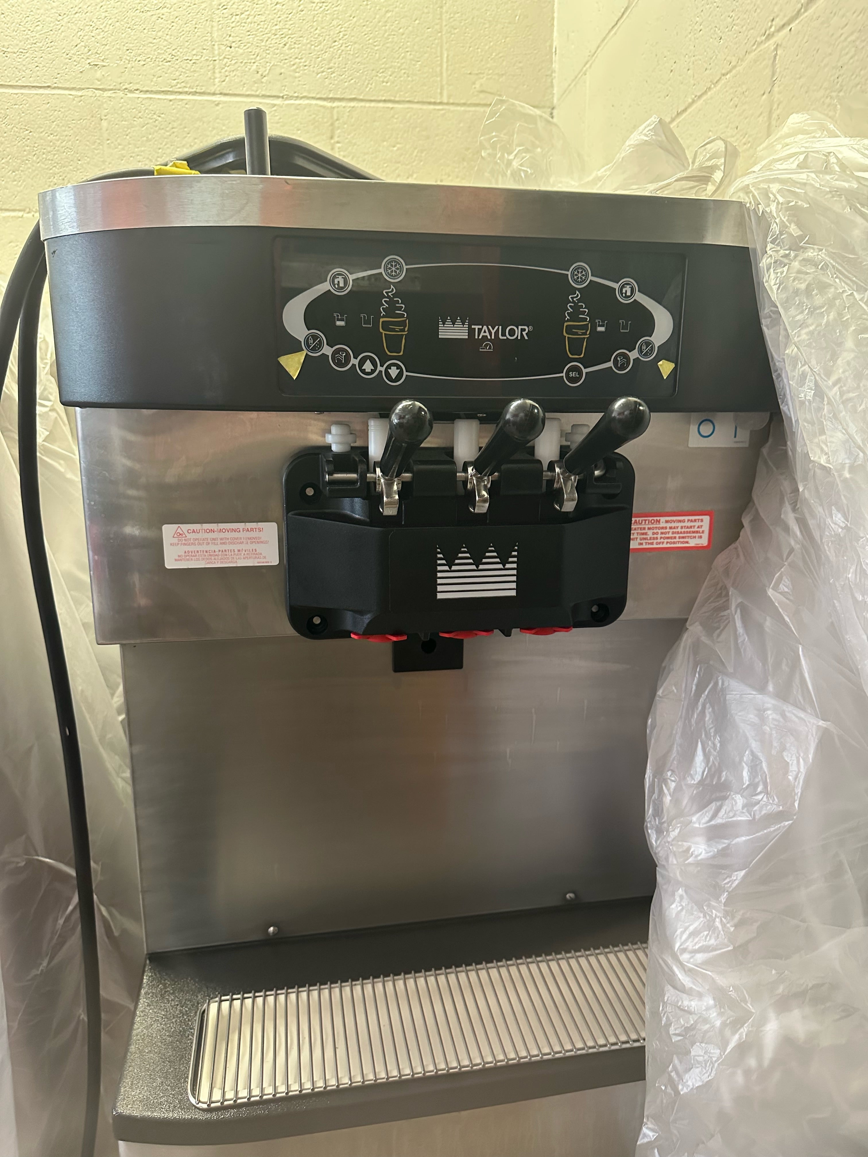 2017 Taylor C712 single Phase Water Cooled Pump Machine (shipping is extra)