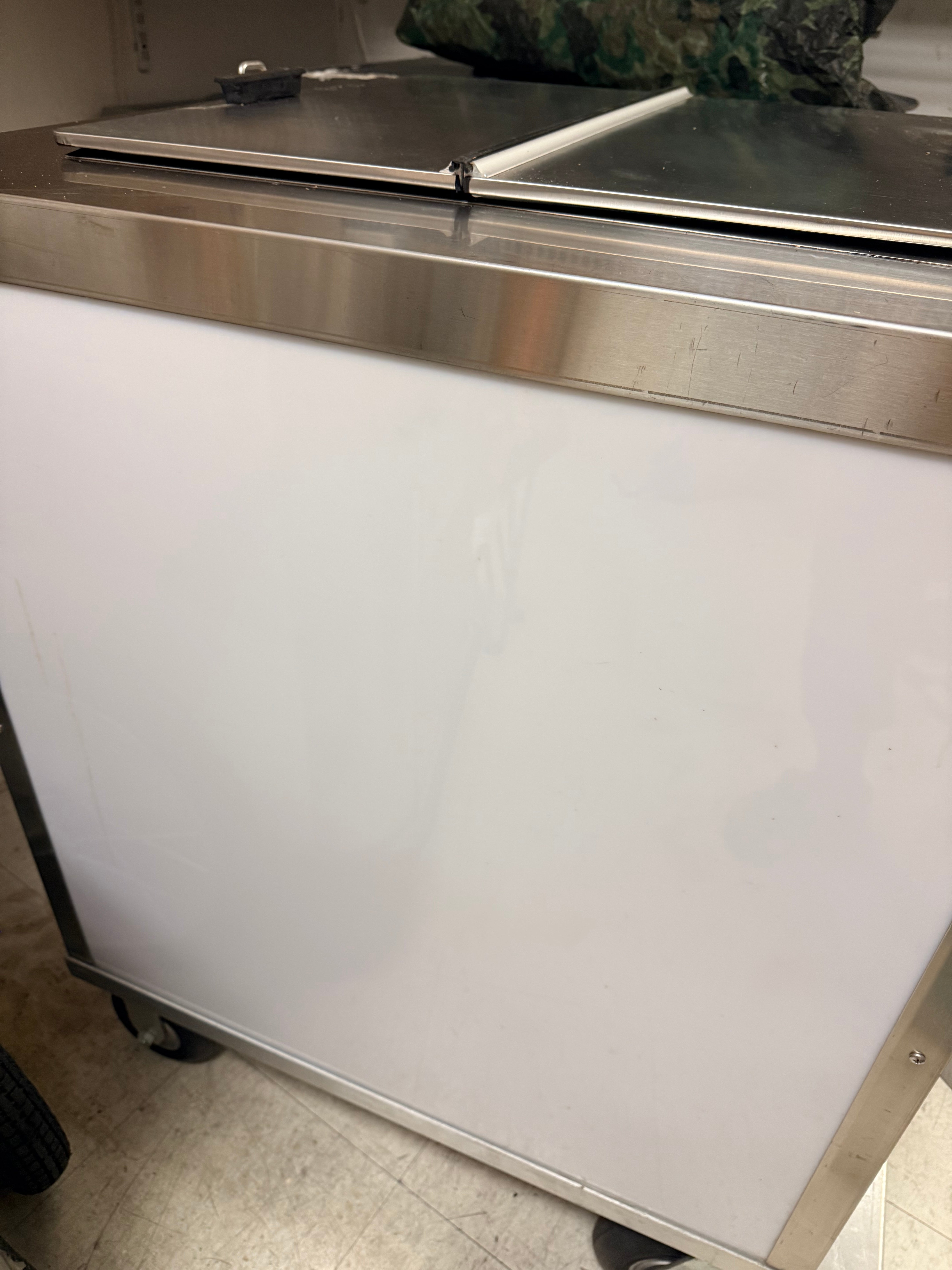 2015 Nelson C323R Raised bottom Cart with Refrigeration