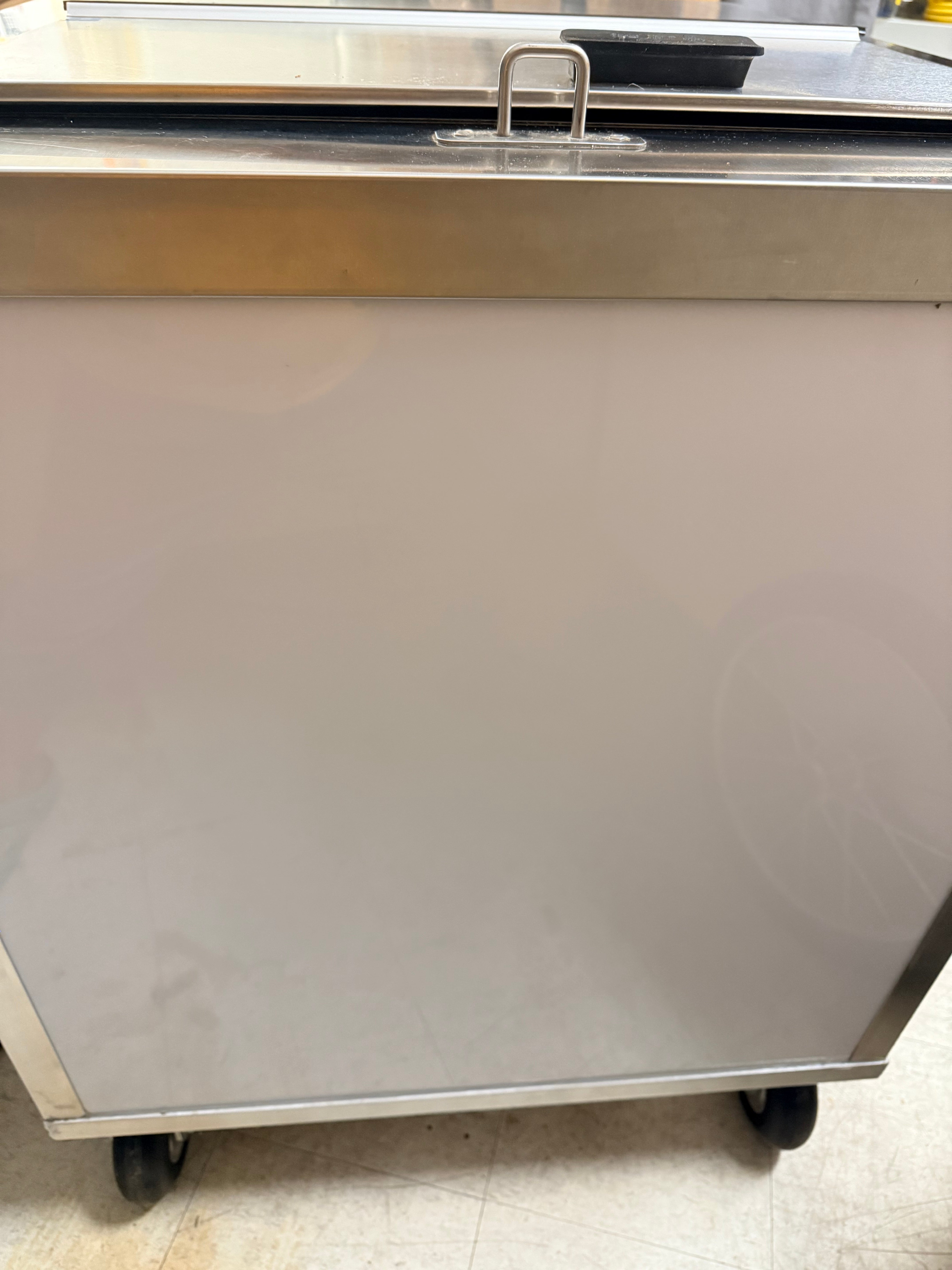 2015 Nelson C323R Raised bottom Cart with Refrigeration