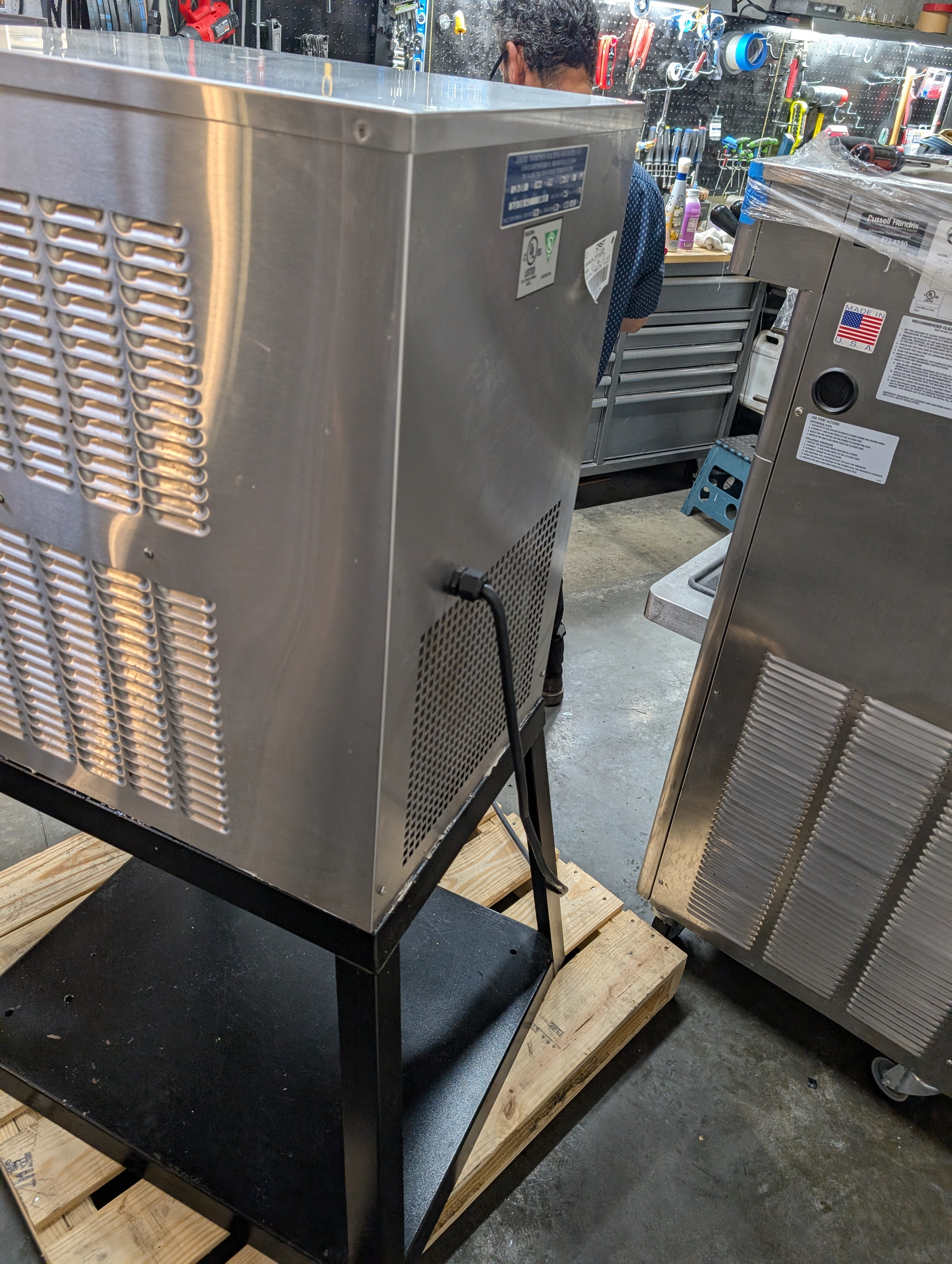 2018 Emery Thompson Batch Freezer CB350 and Stand 1ph air