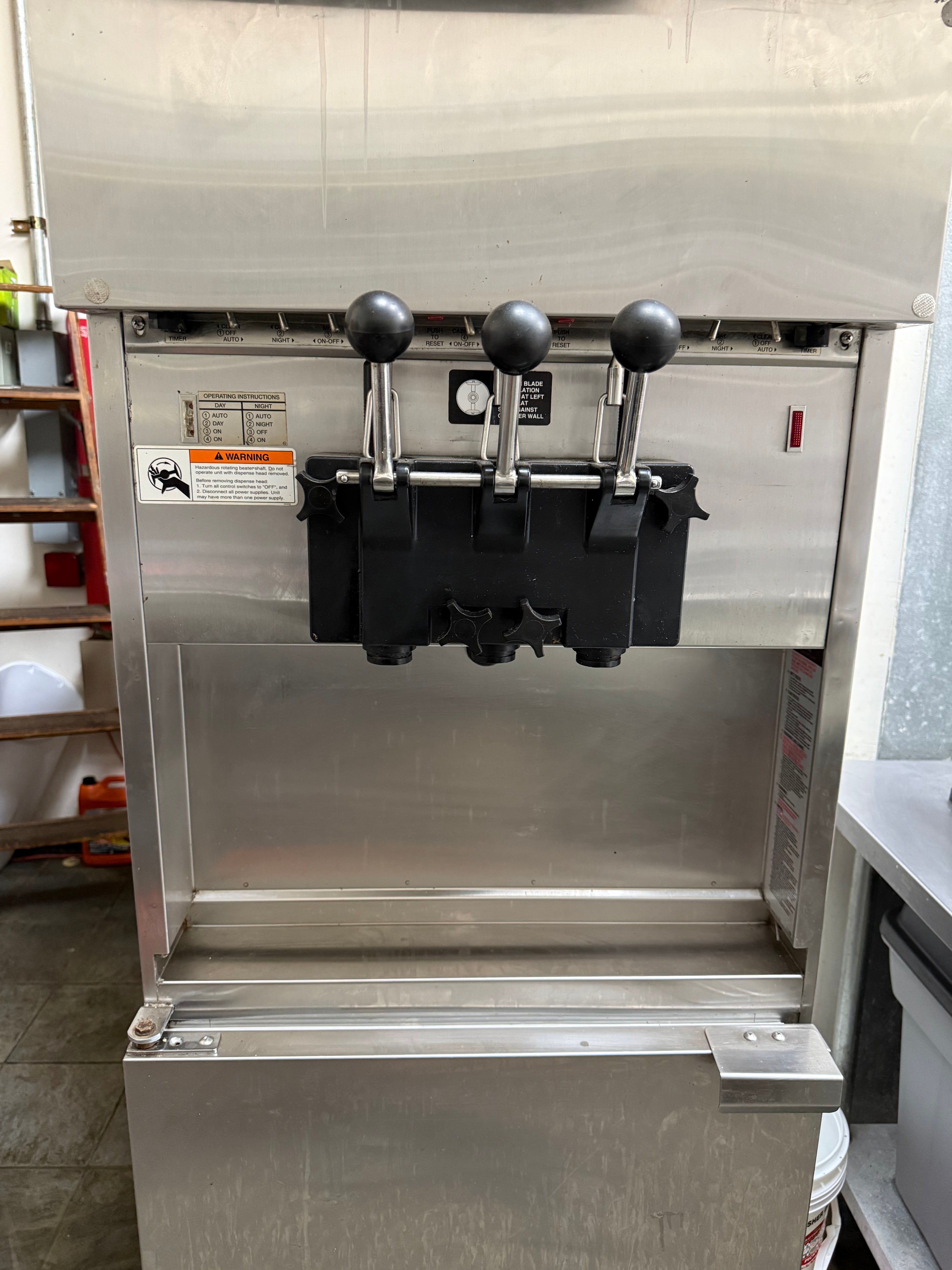 2011 Electro  Freeze 99T-RMT-132 – Water Cooled – 3-Phase (220V) – SN: B2Q725
