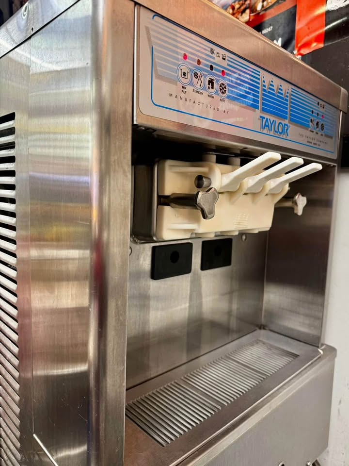 2015 Taylor 161-27 Countertop 1ph air