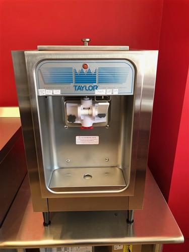 2016 Taylor 152 Soft Ice Cream Machine 1ph air cooled