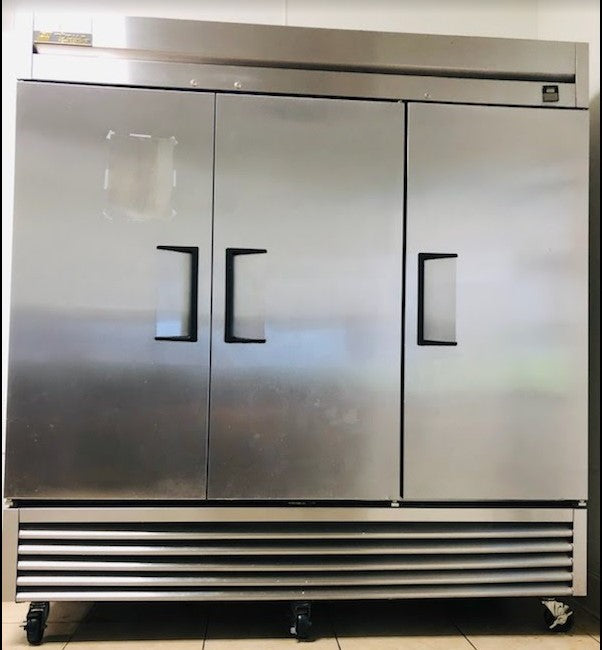 2016 True TS-72 3 door refrigerator