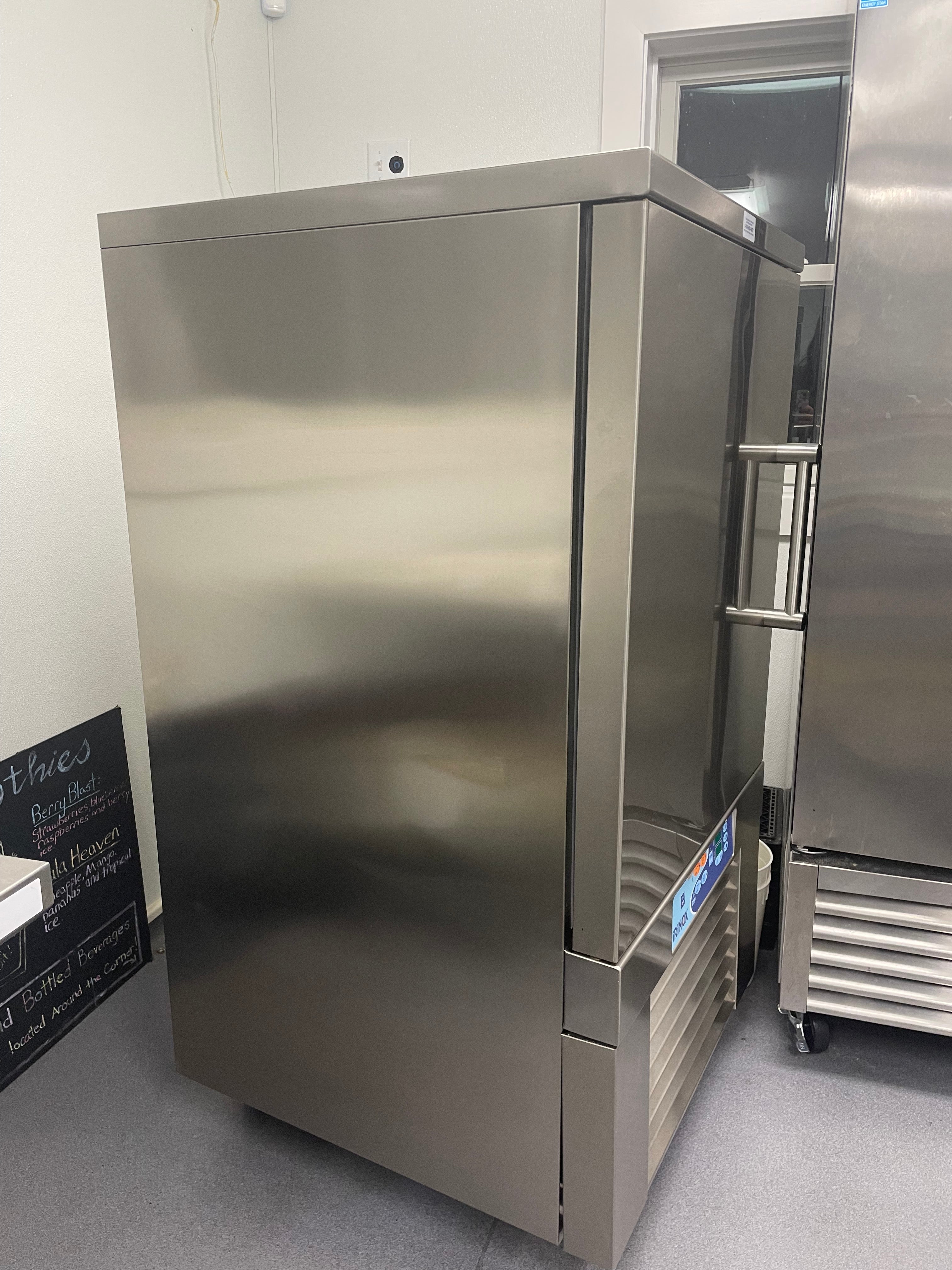 Emery Thompson - Nelson Cart - Nelson Dip Case - Irinox Blast Chiller