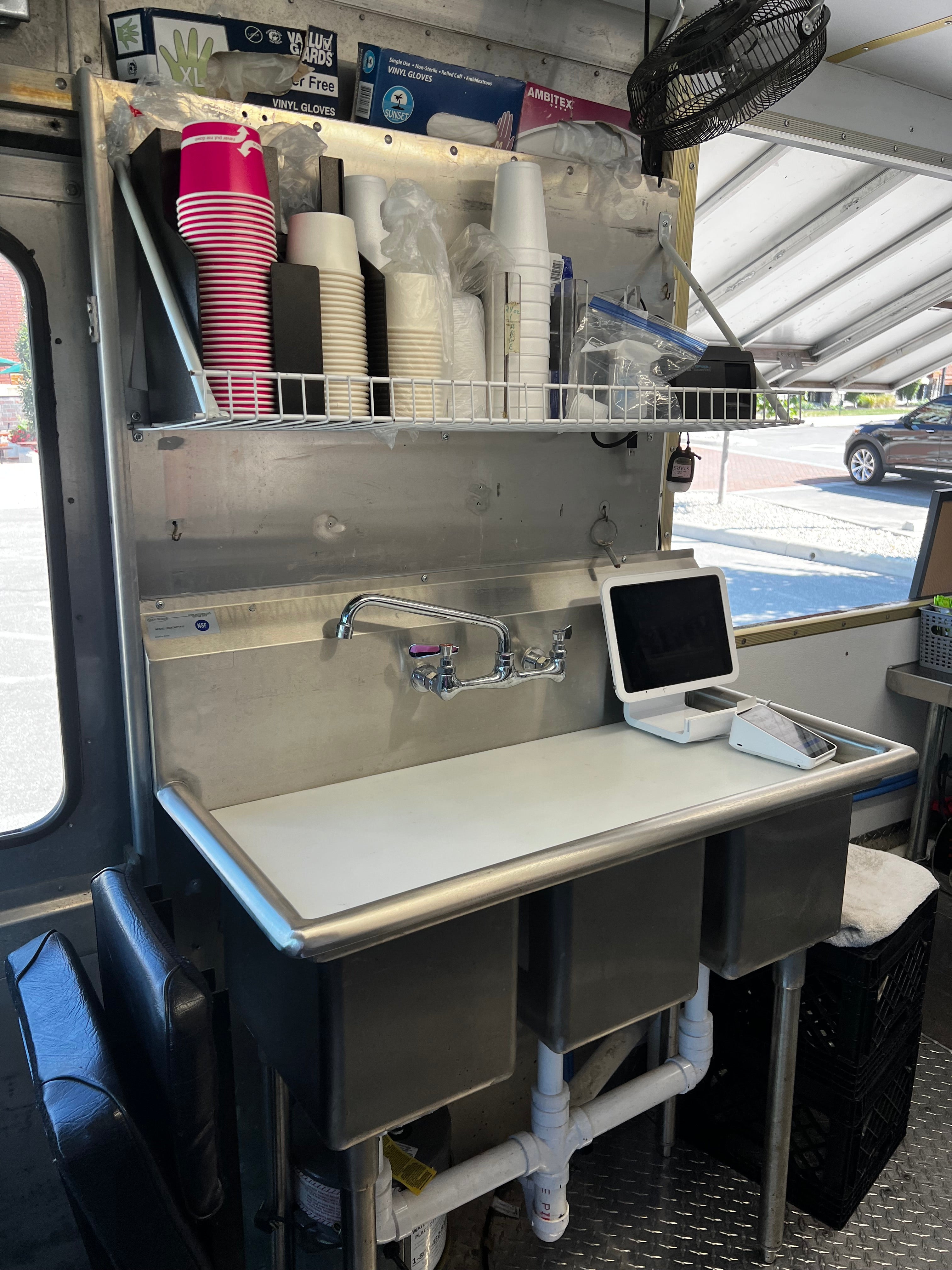 Ice Cream Truck w 2019 Electrofreeze Pump Machine w/ Warranty