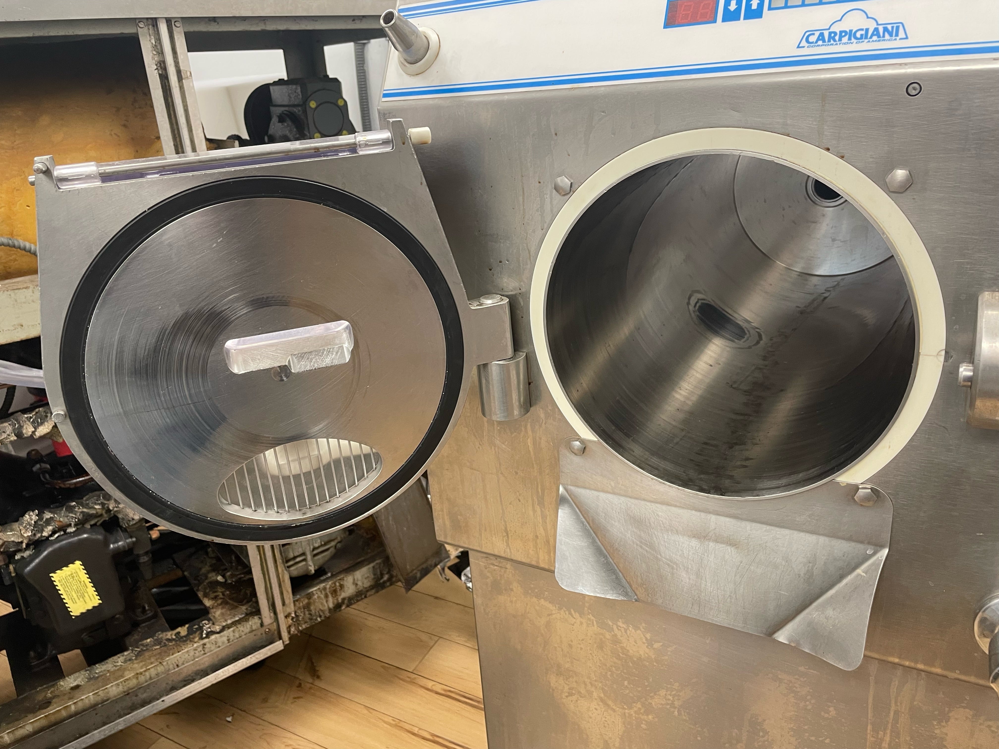 Carpigiani LB1002 3ph water cooled ~40qt batch freezer