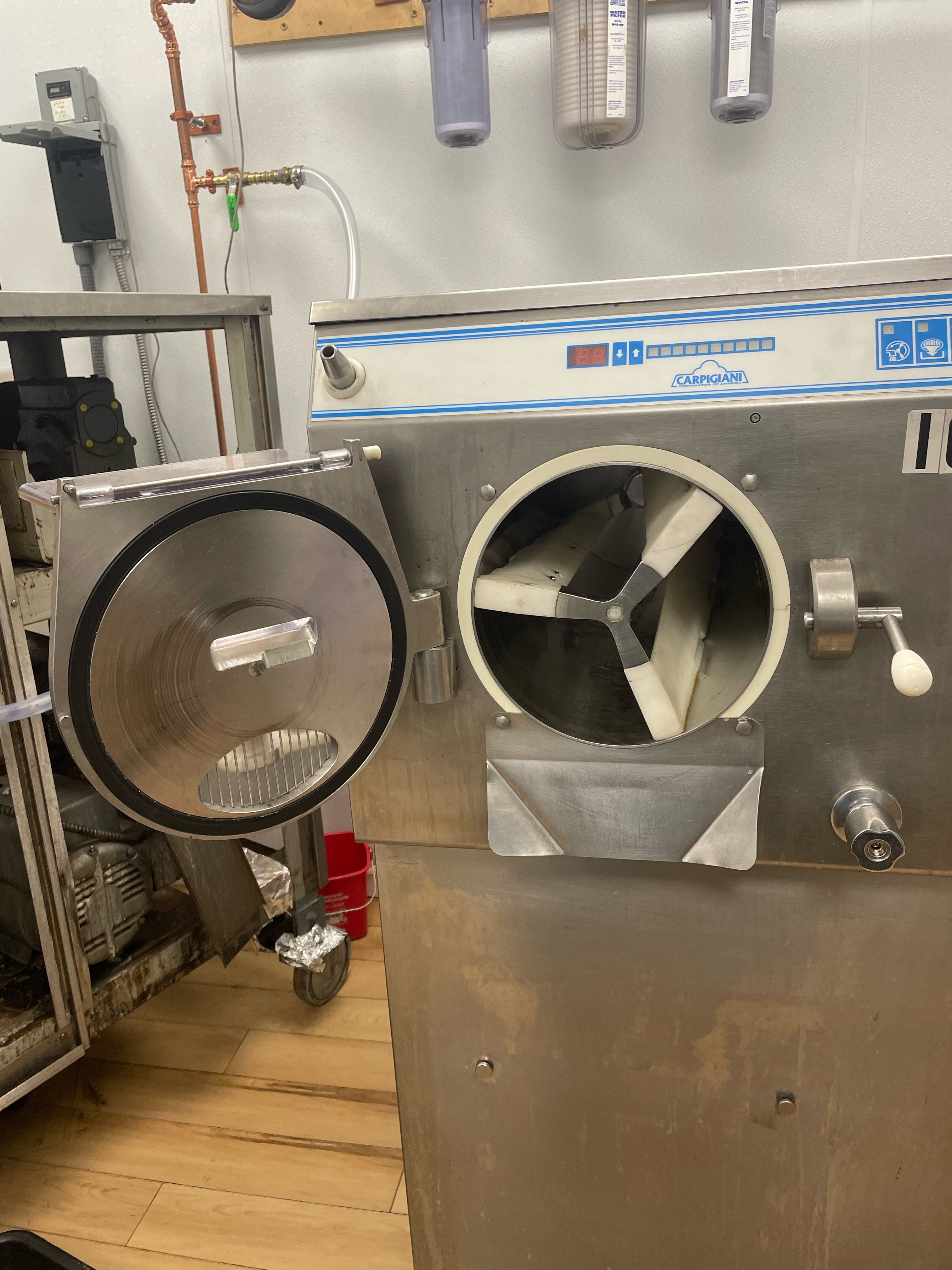 Carpigiani LB1002 3ph water cooled ~40qt batch freezer