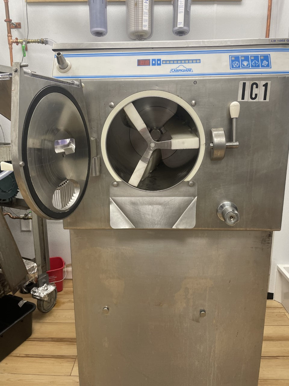 Carpigiani LB1002 3ph water cooled ~40qt batch freezer